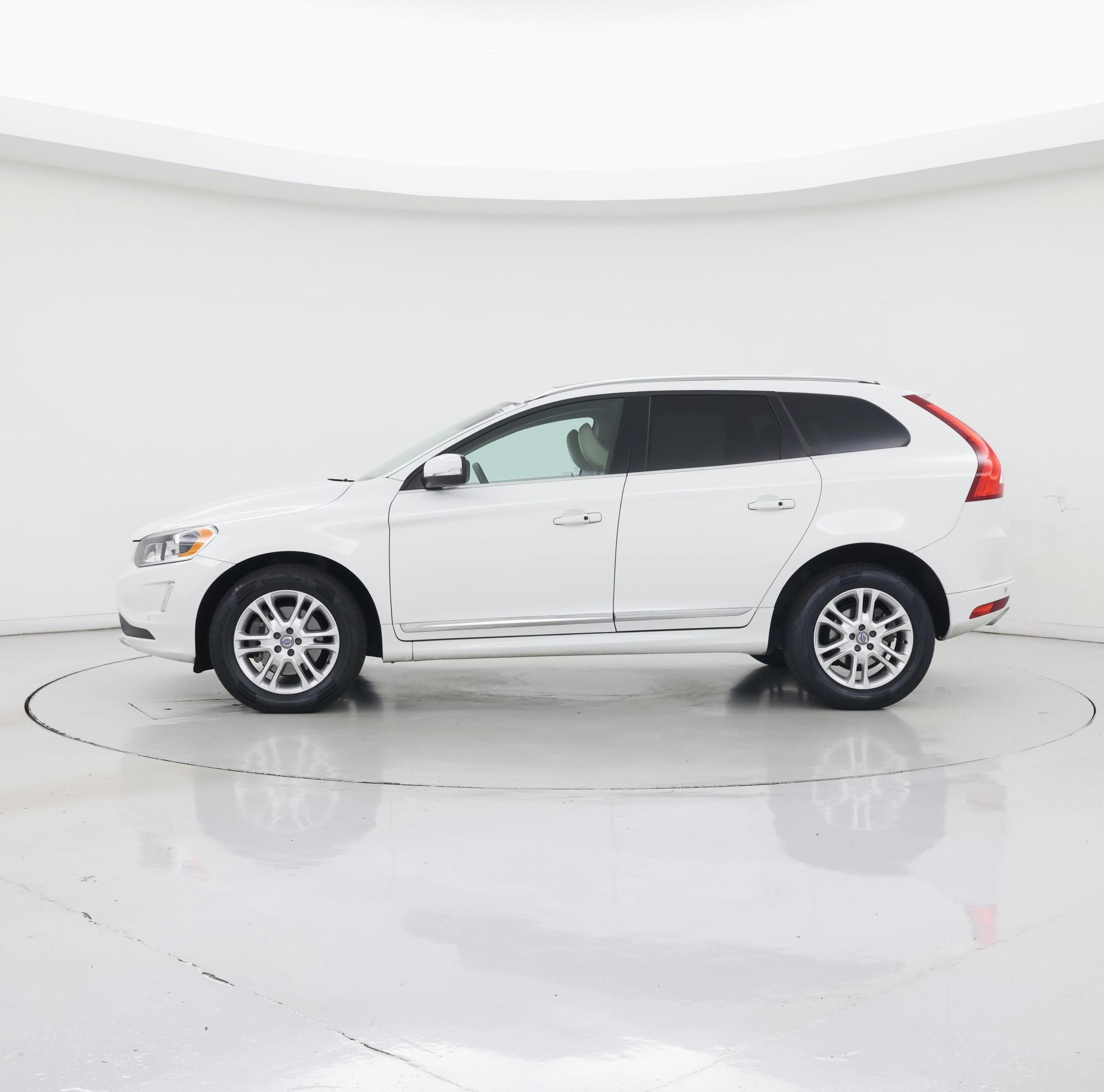 Thumbnail: 2015 Volvo XC60 - 3