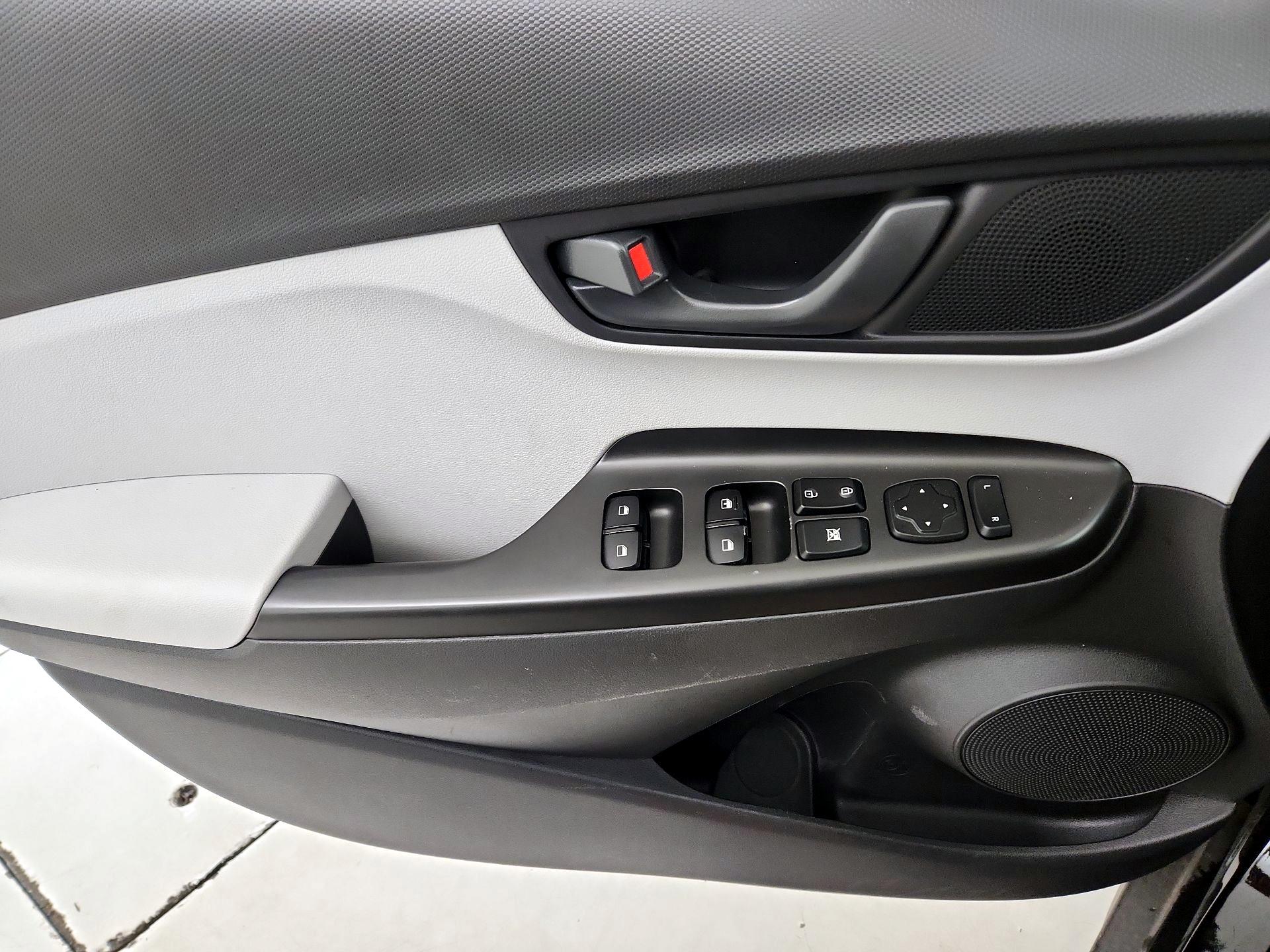 Thumbnail: 2023 Hyundai Kona - 12