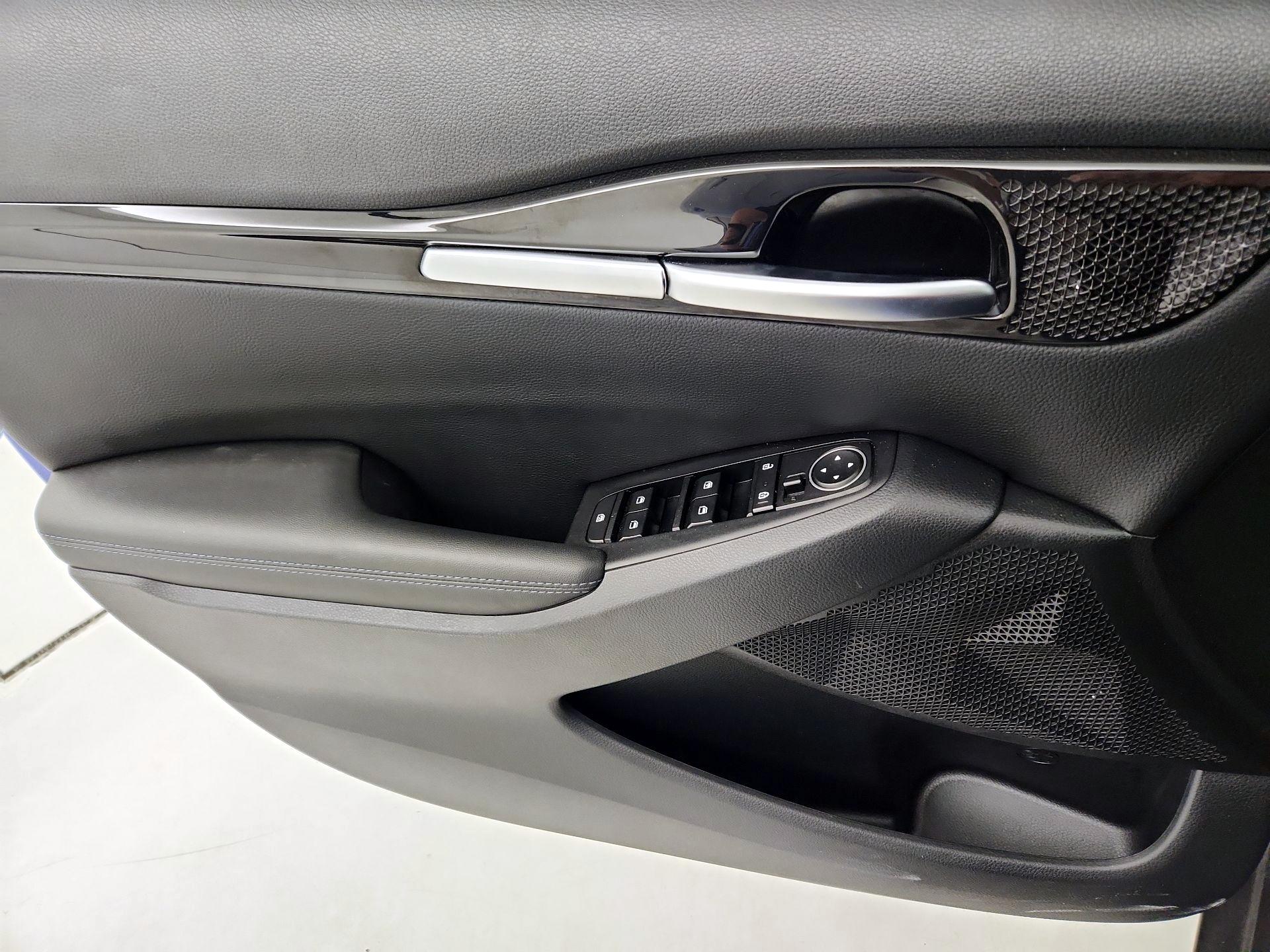 Thumbnail: 2022 Kia Seltos - 12