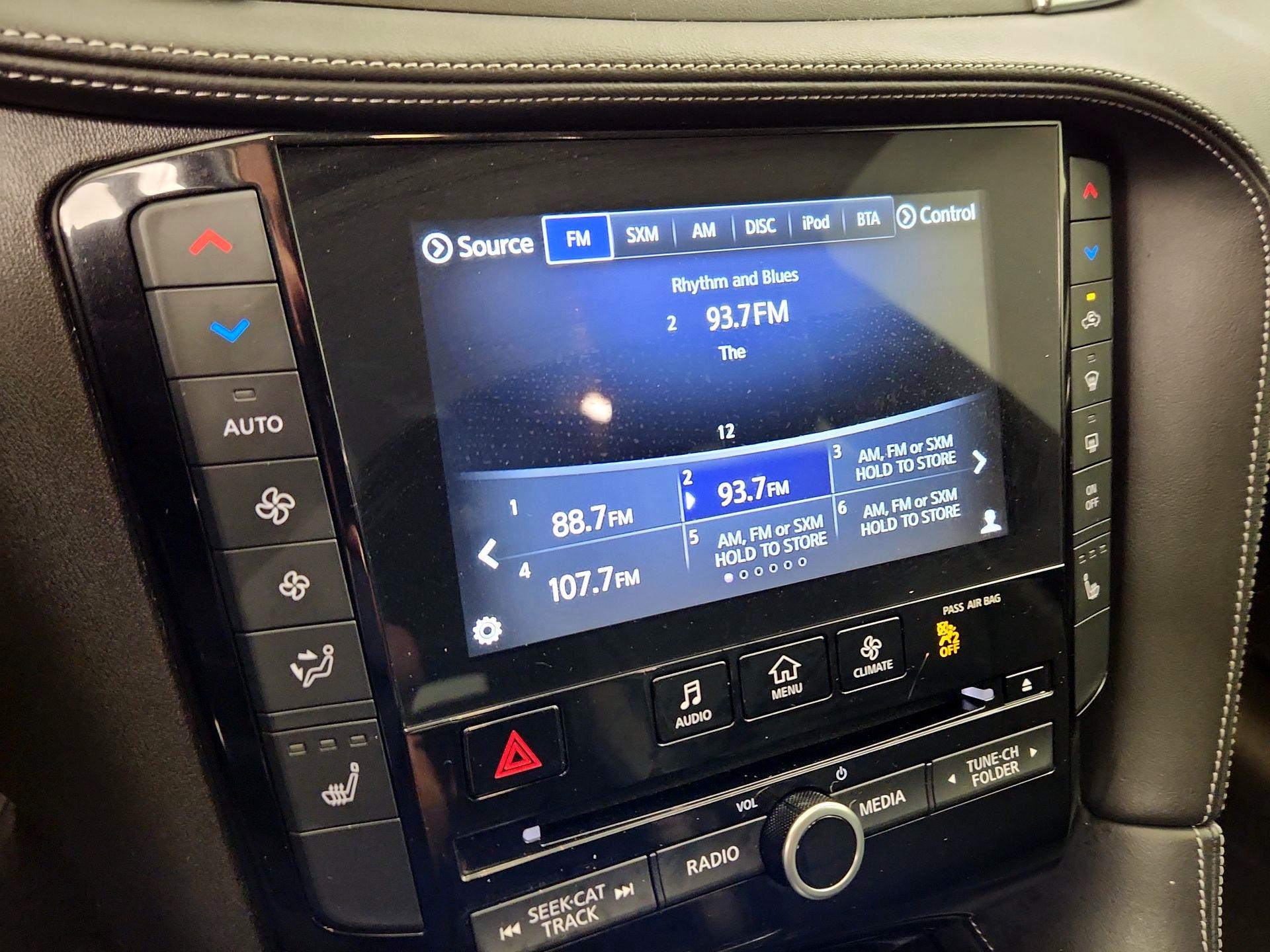 Thumbnail: 2019 INFINITI QX50 - 16