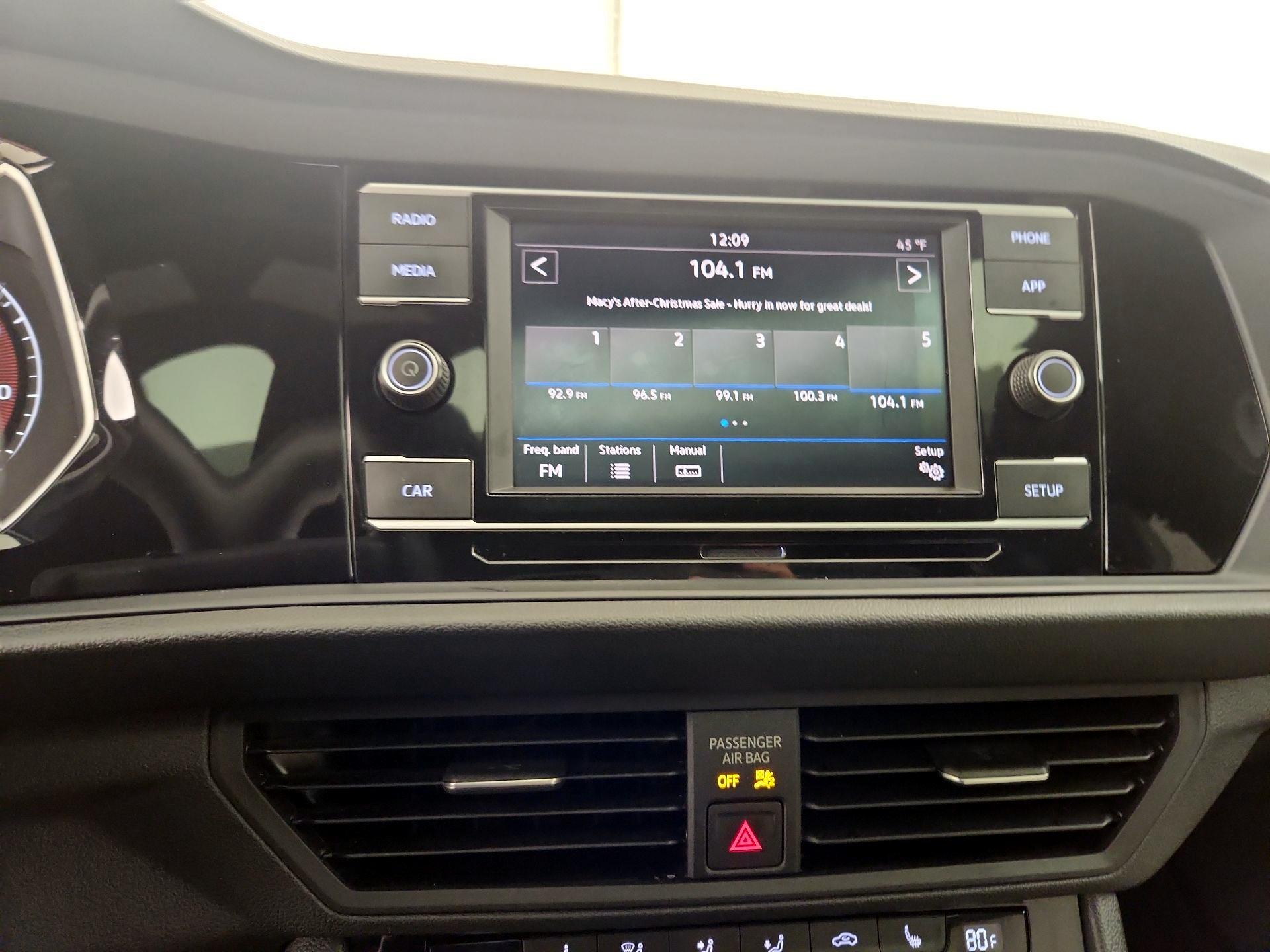 Thumbnail: 2019 Volkswagen Jetta - 15