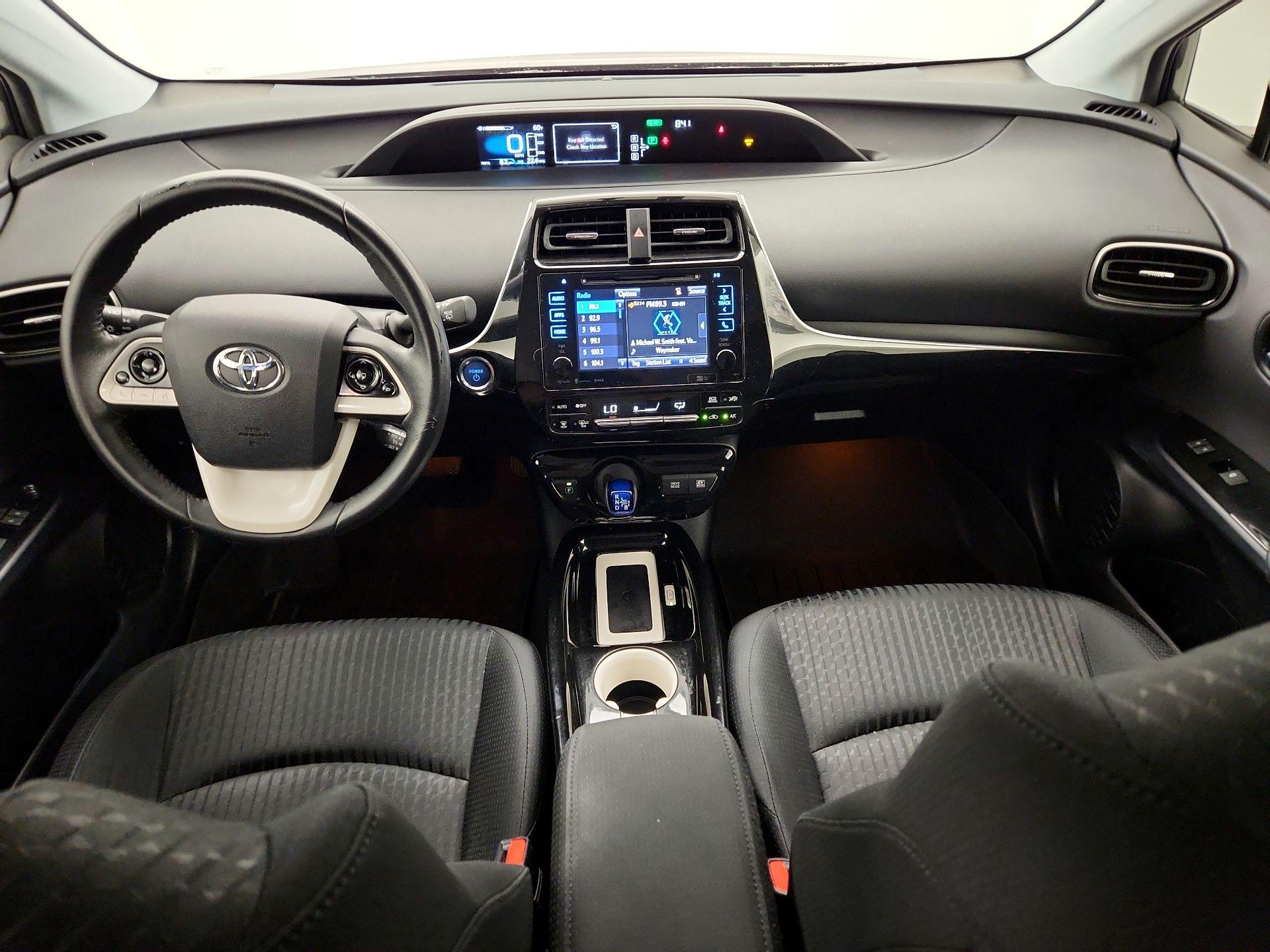 Thumbnail: 2016 Toyota Prius - 9