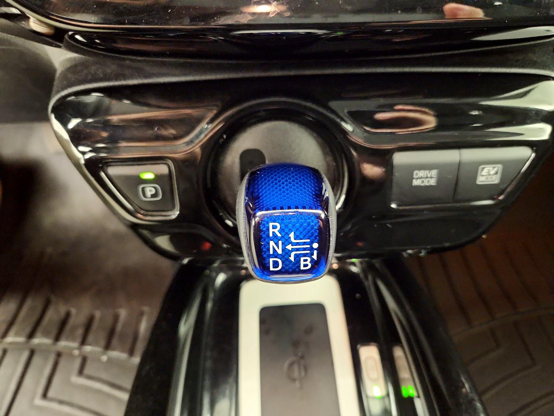 Thumbnail: 2016 Toyota Prius - 17