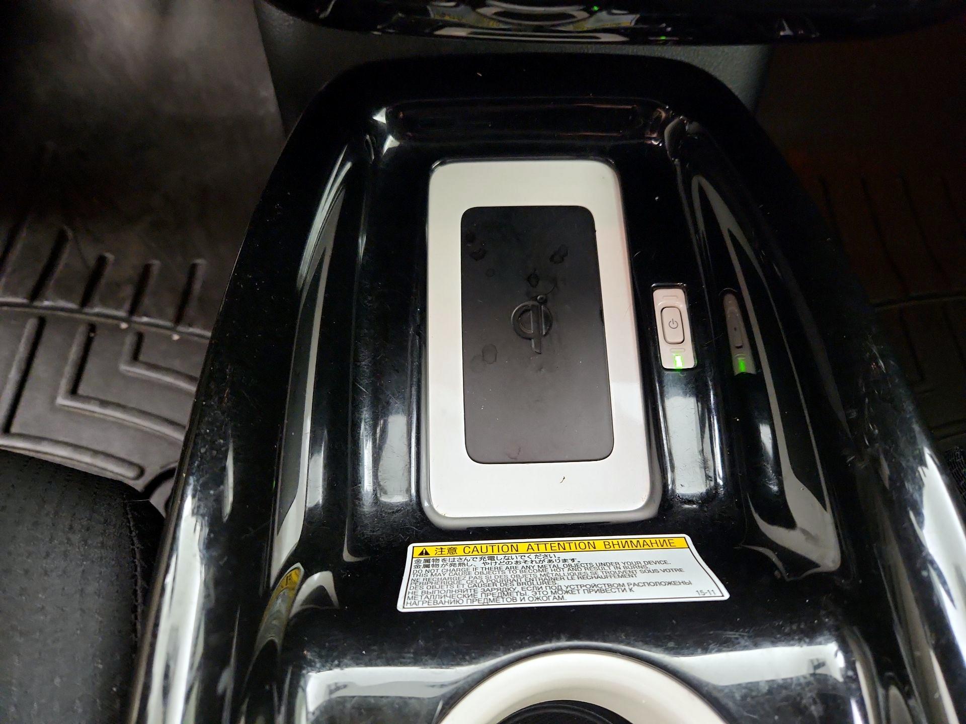 Thumbnail: 2016 Toyota Prius - 18