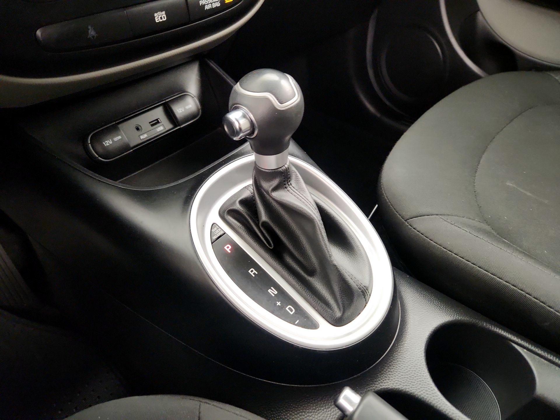 Thumbnail: 2015 Kia Soul - 16