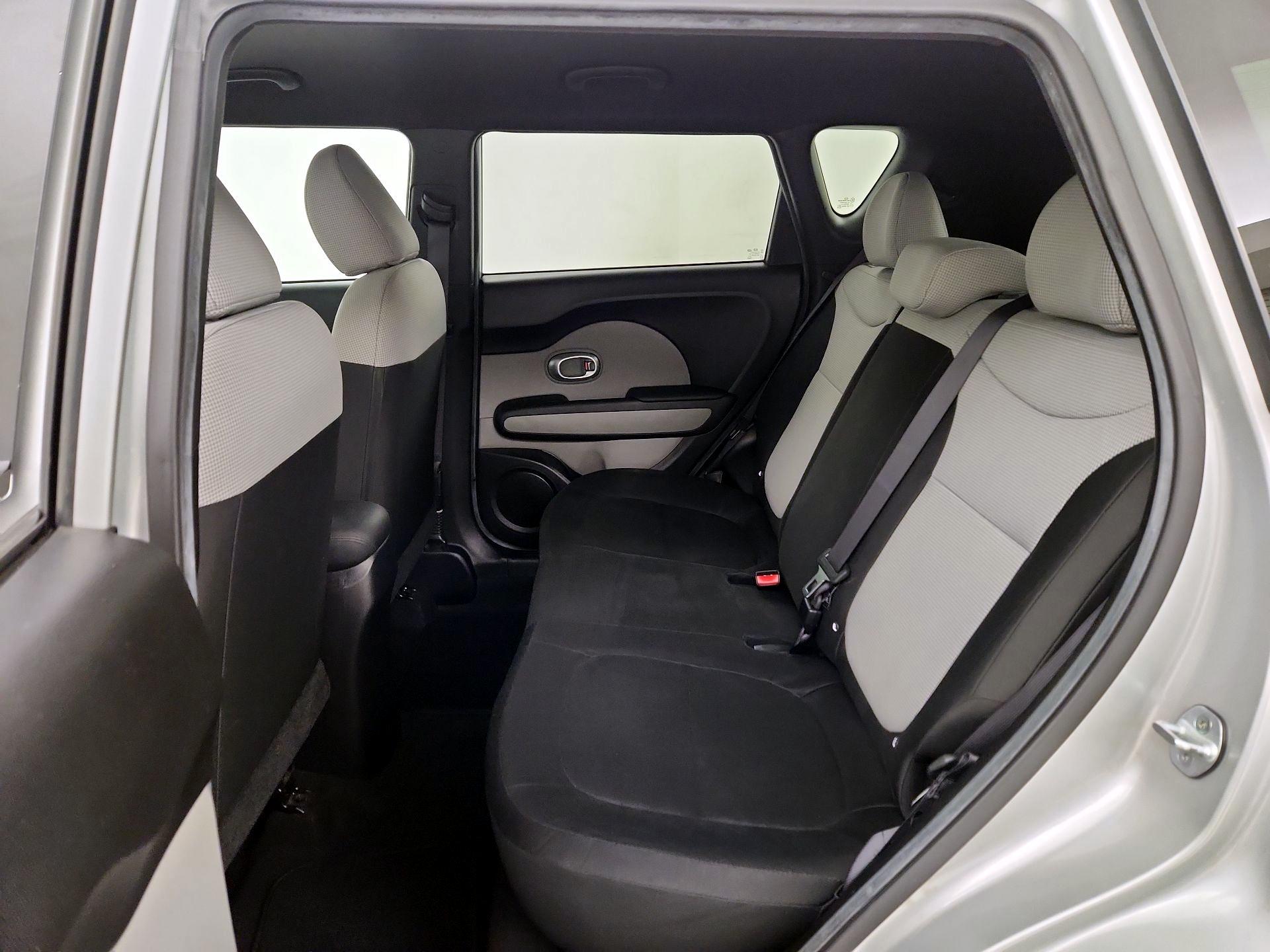 Thumbnail: 2015 Kia Soul - 18