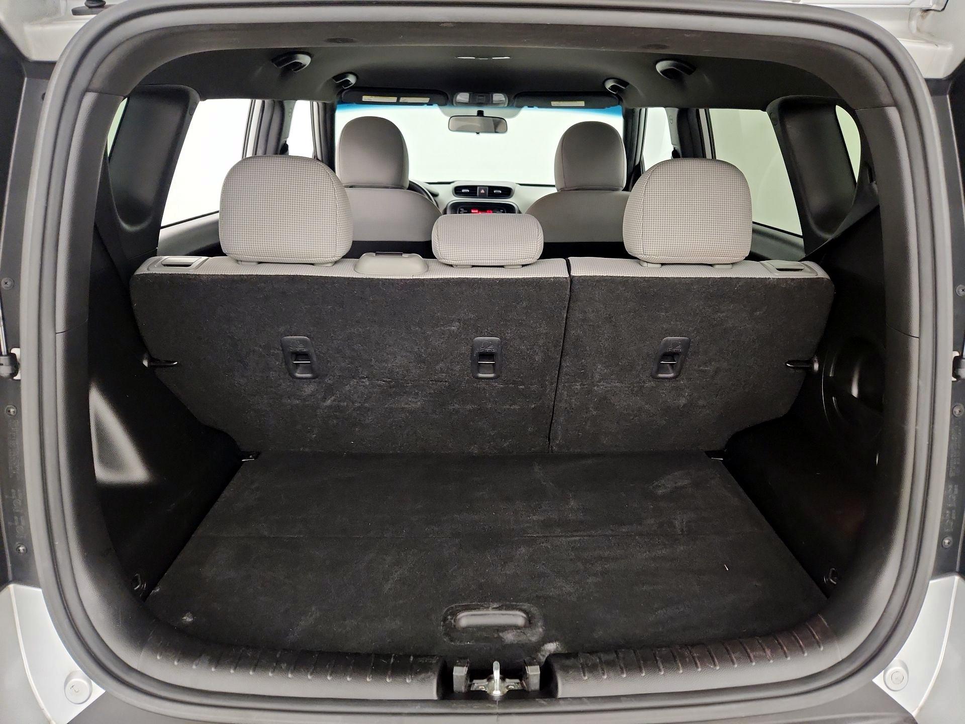 Thumbnail: 2015 Kia Soul - 19