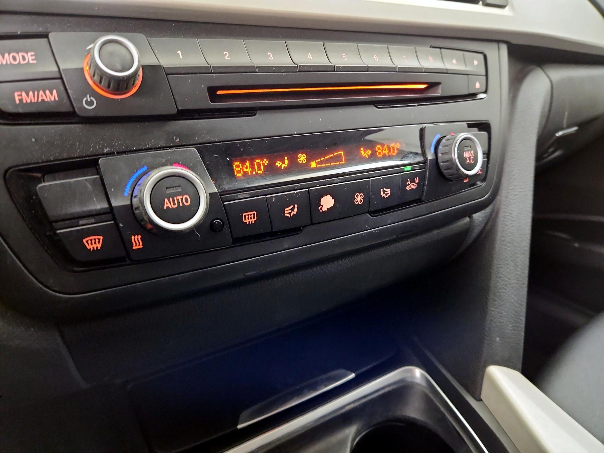 Thumbnail: 2015 BMW 3 Series - 15