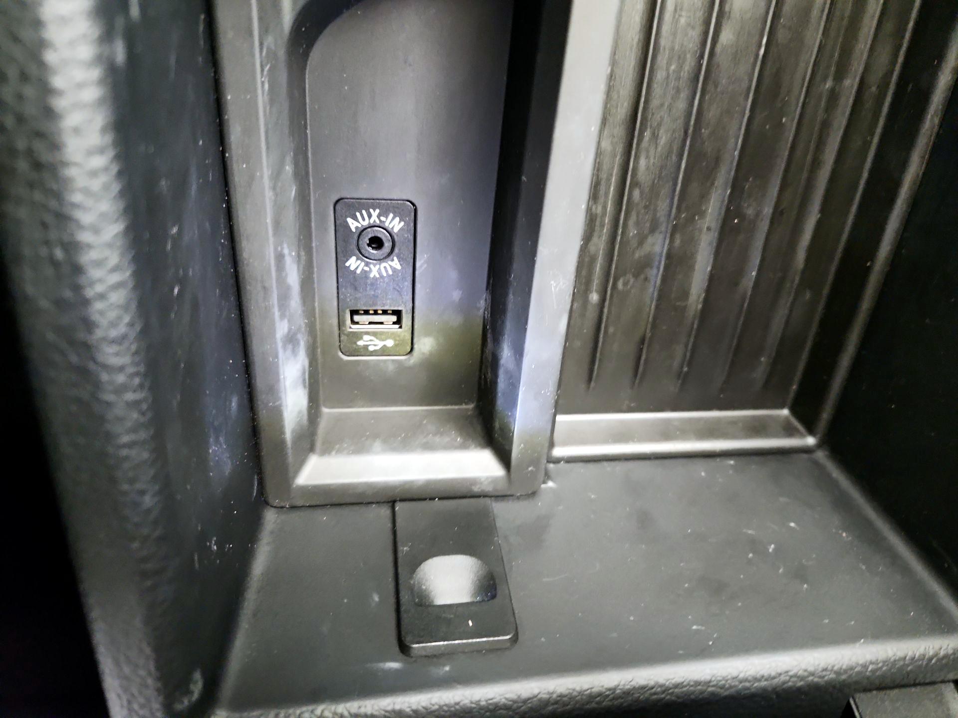 Thumbnail: 2015 BMW 3 Series - 17