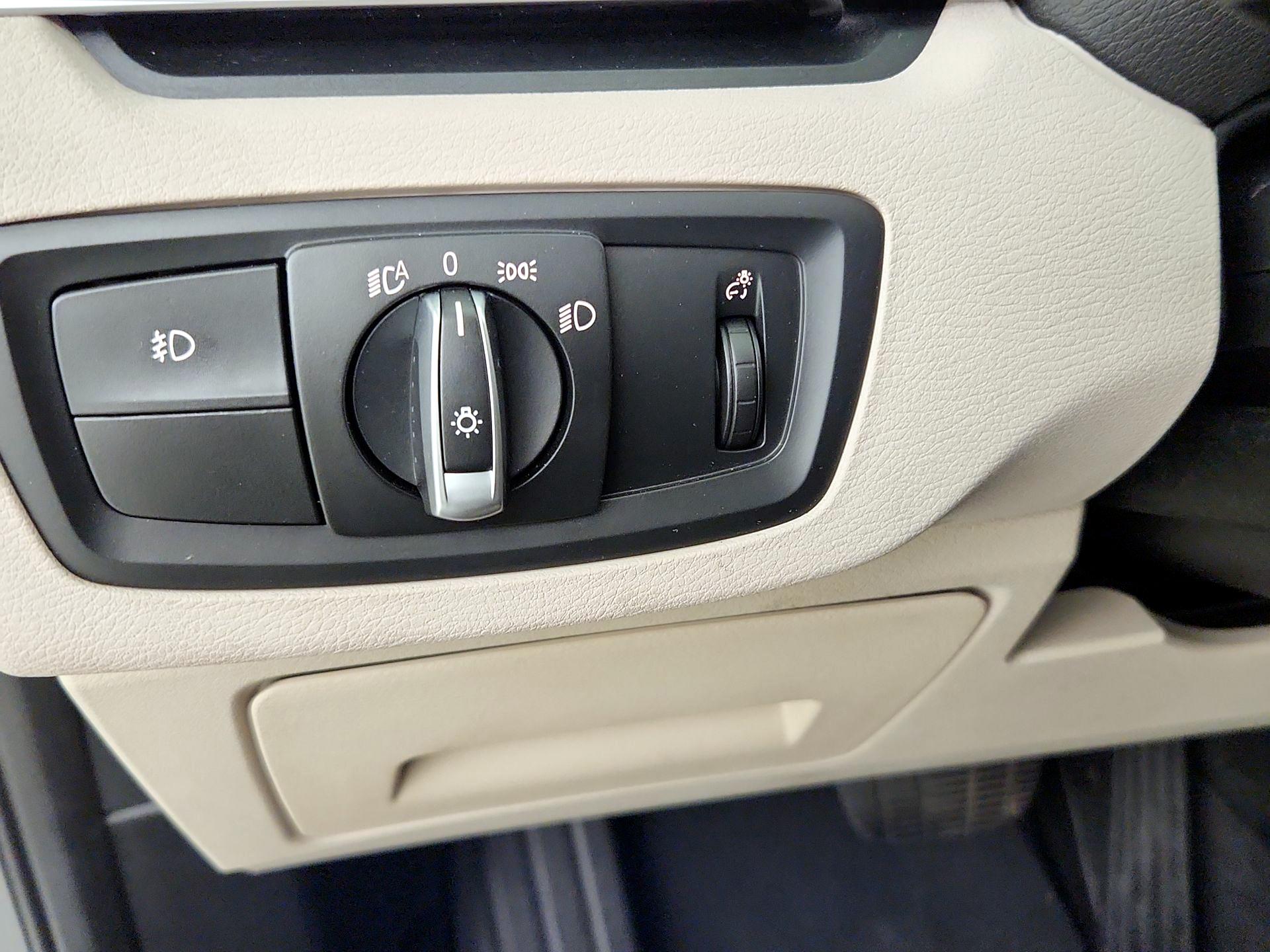 Thumbnail: 2019 BMW X1 - 13