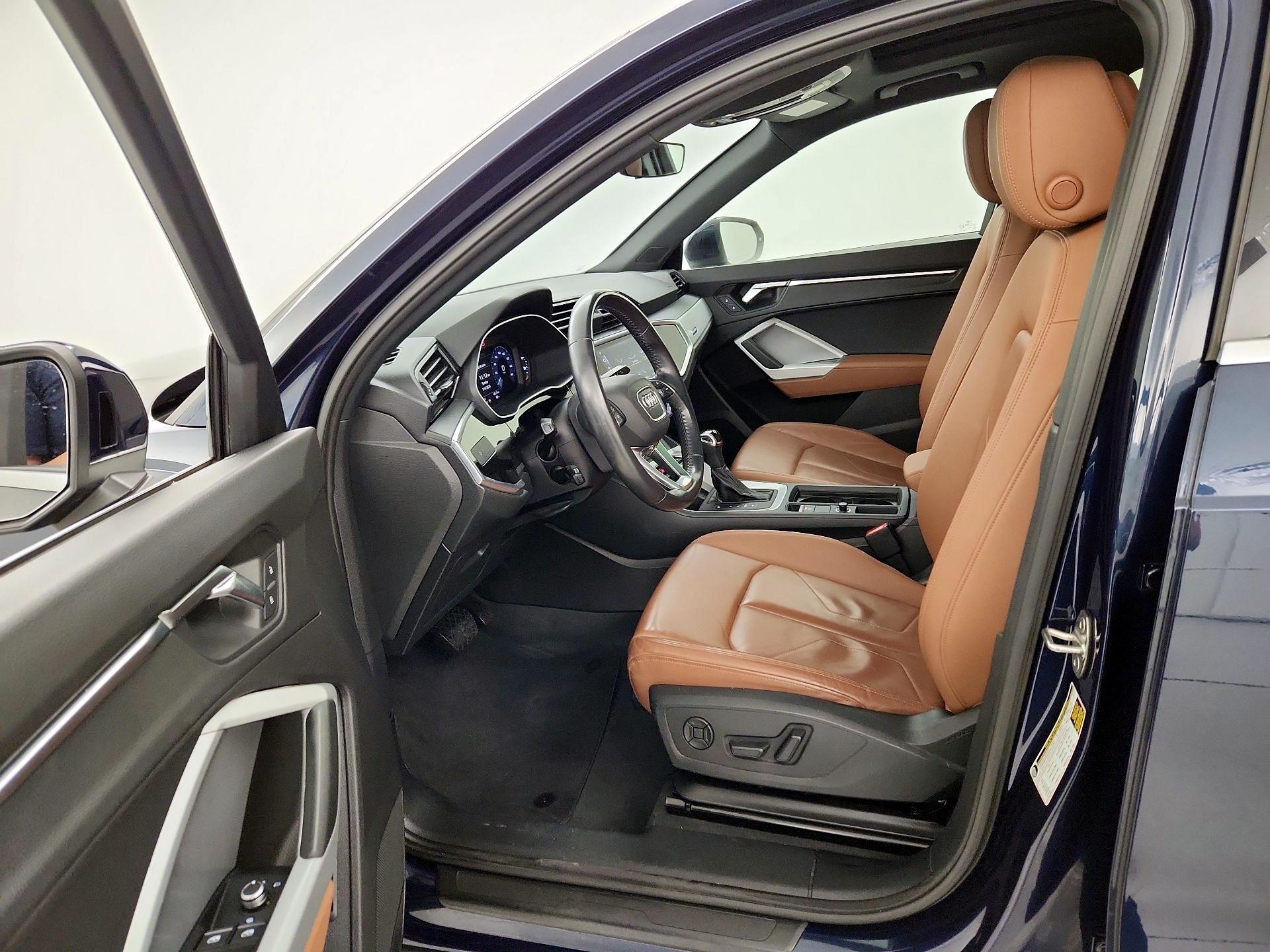 Thumbnail: 2020 Audi Q3 - 11