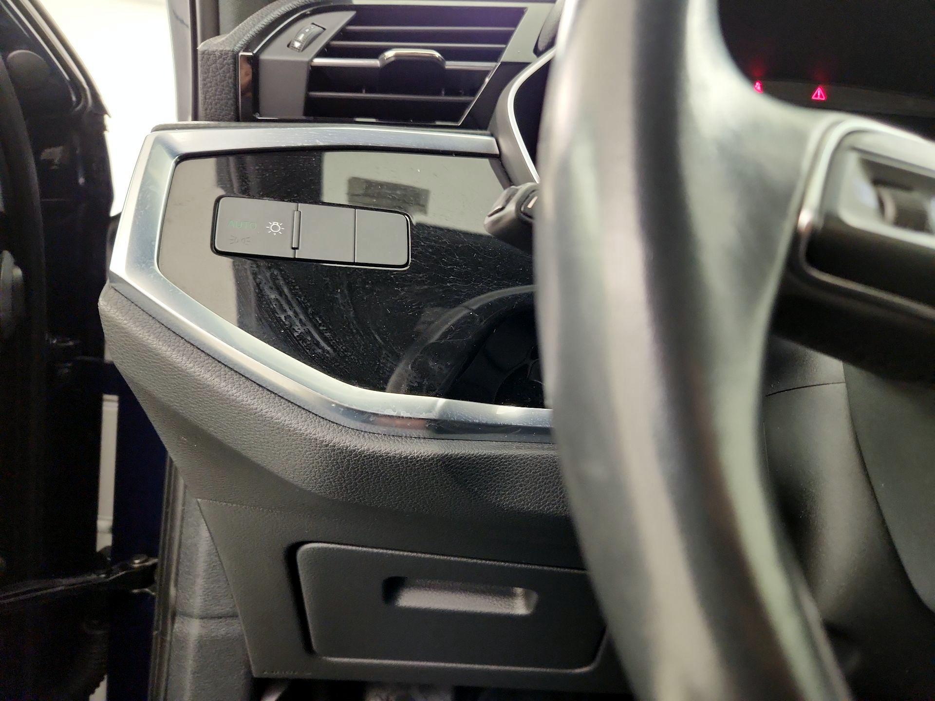 Thumbnail: 2020 Audi Q3 - 13