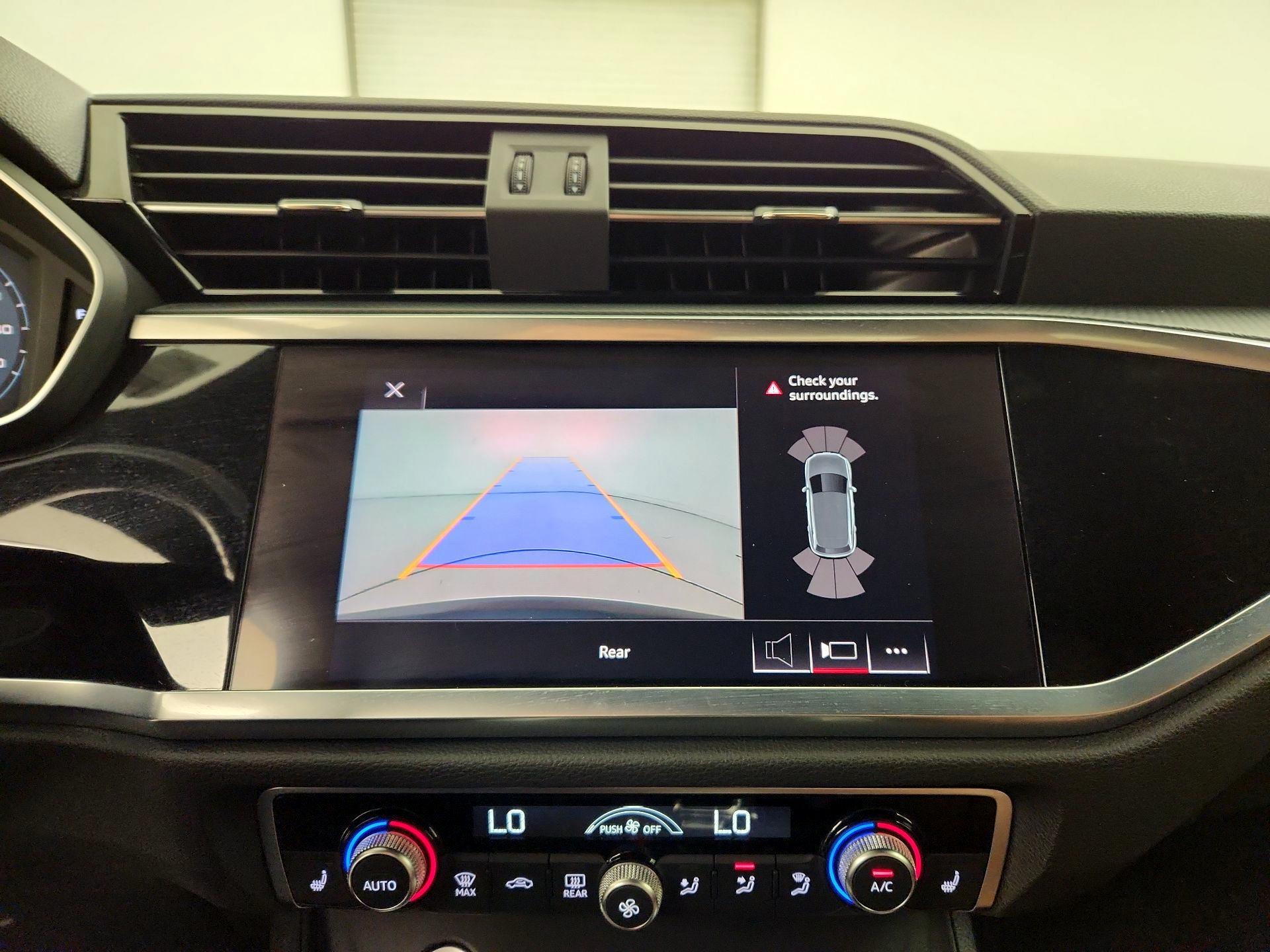 Thumbnail: 2020 Audi Q3 - 14