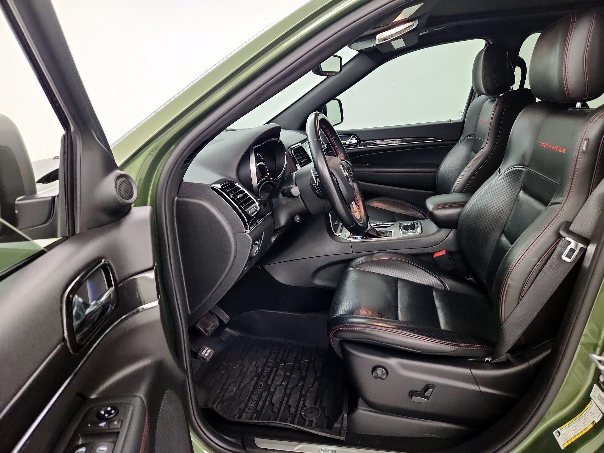 Thumbnail: 2021 Jeep Grand Cherokee - 11