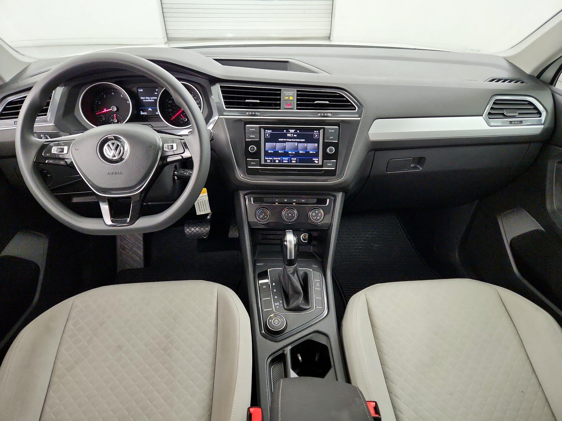 Thumbnail: 2020 Volkswagen Tiguan - 9