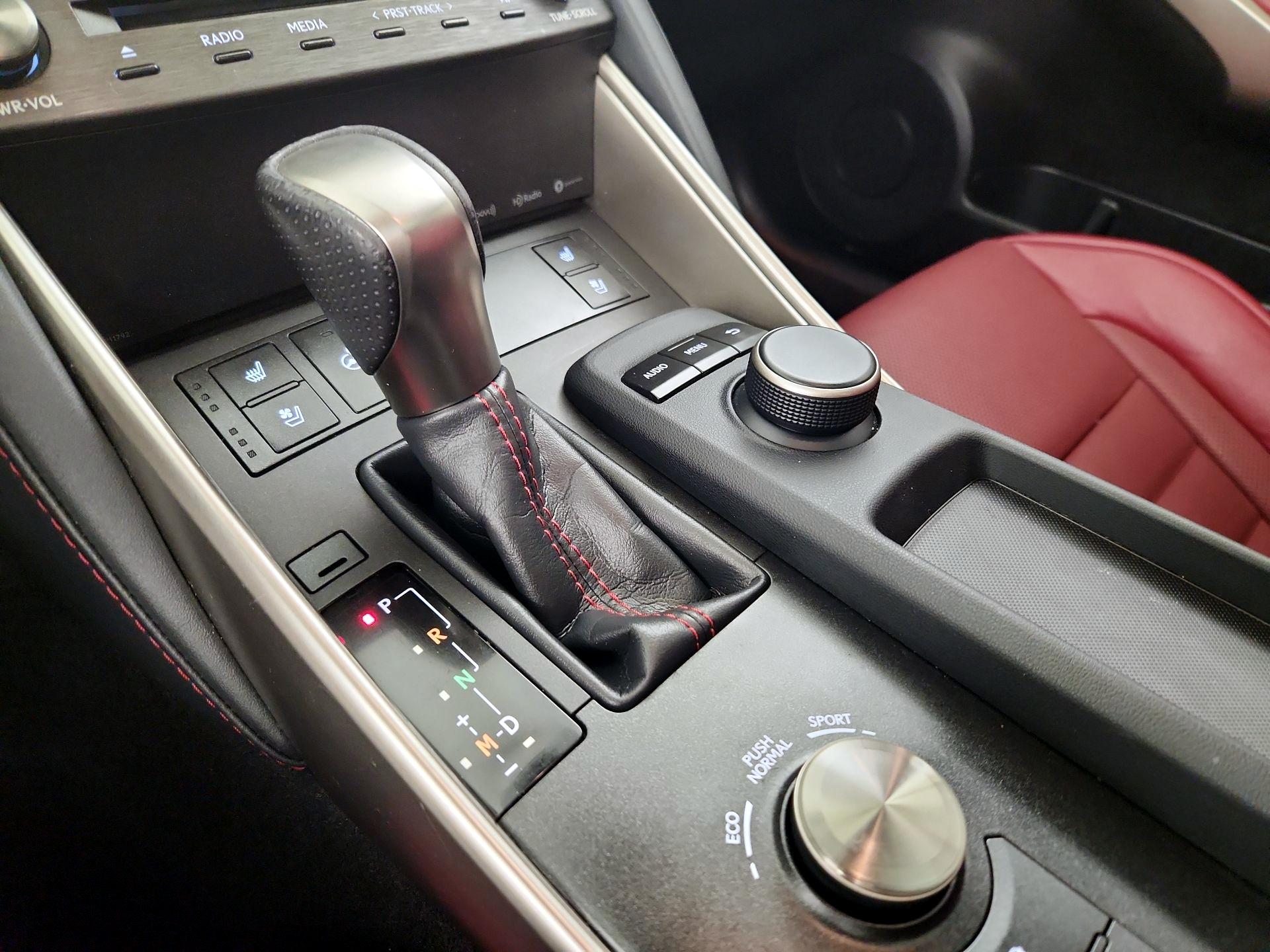 Thumbnail: 2020 Lexus IS - 17