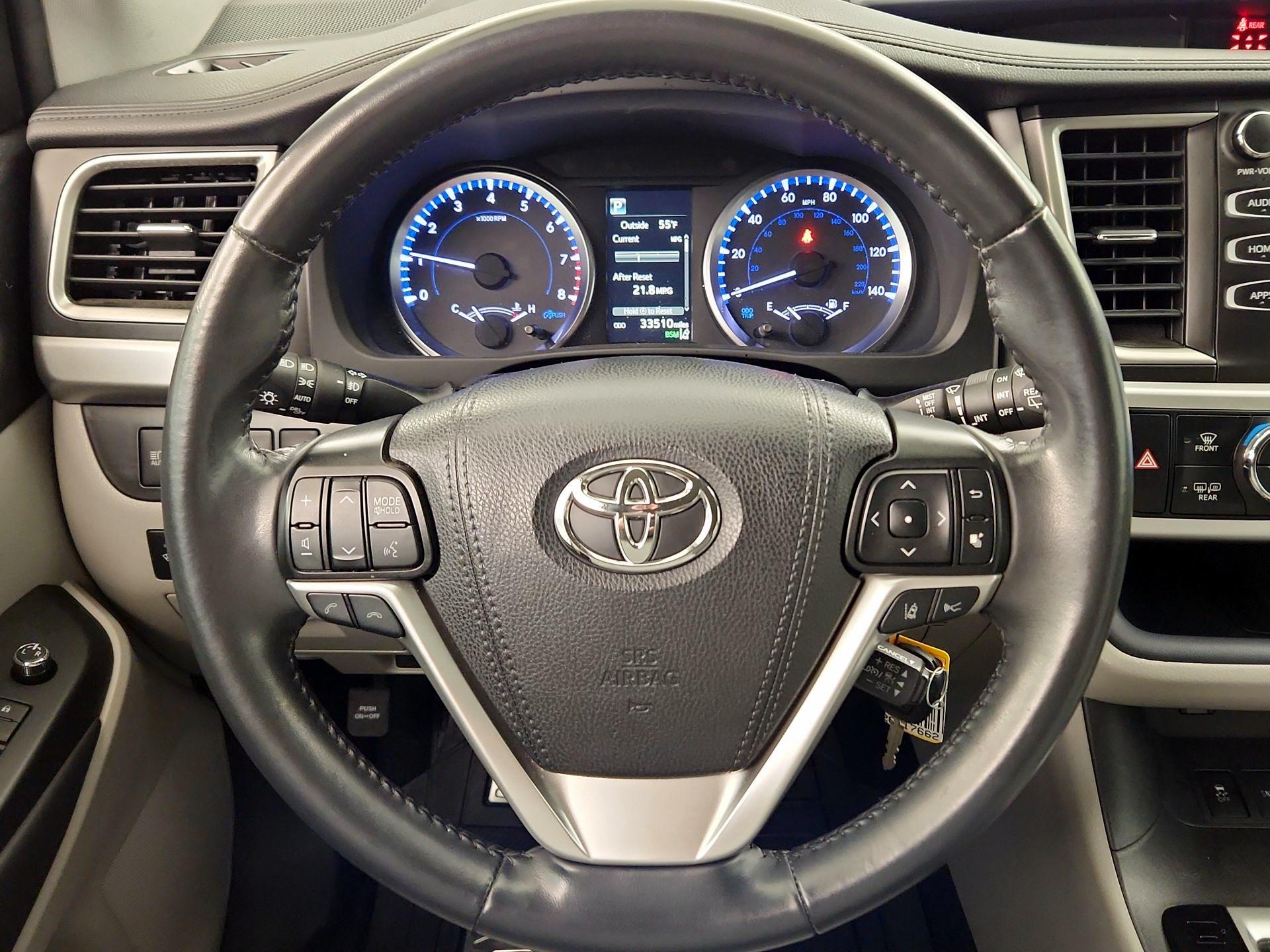 Thumbnail: 2019 Toyota Highlander - 10