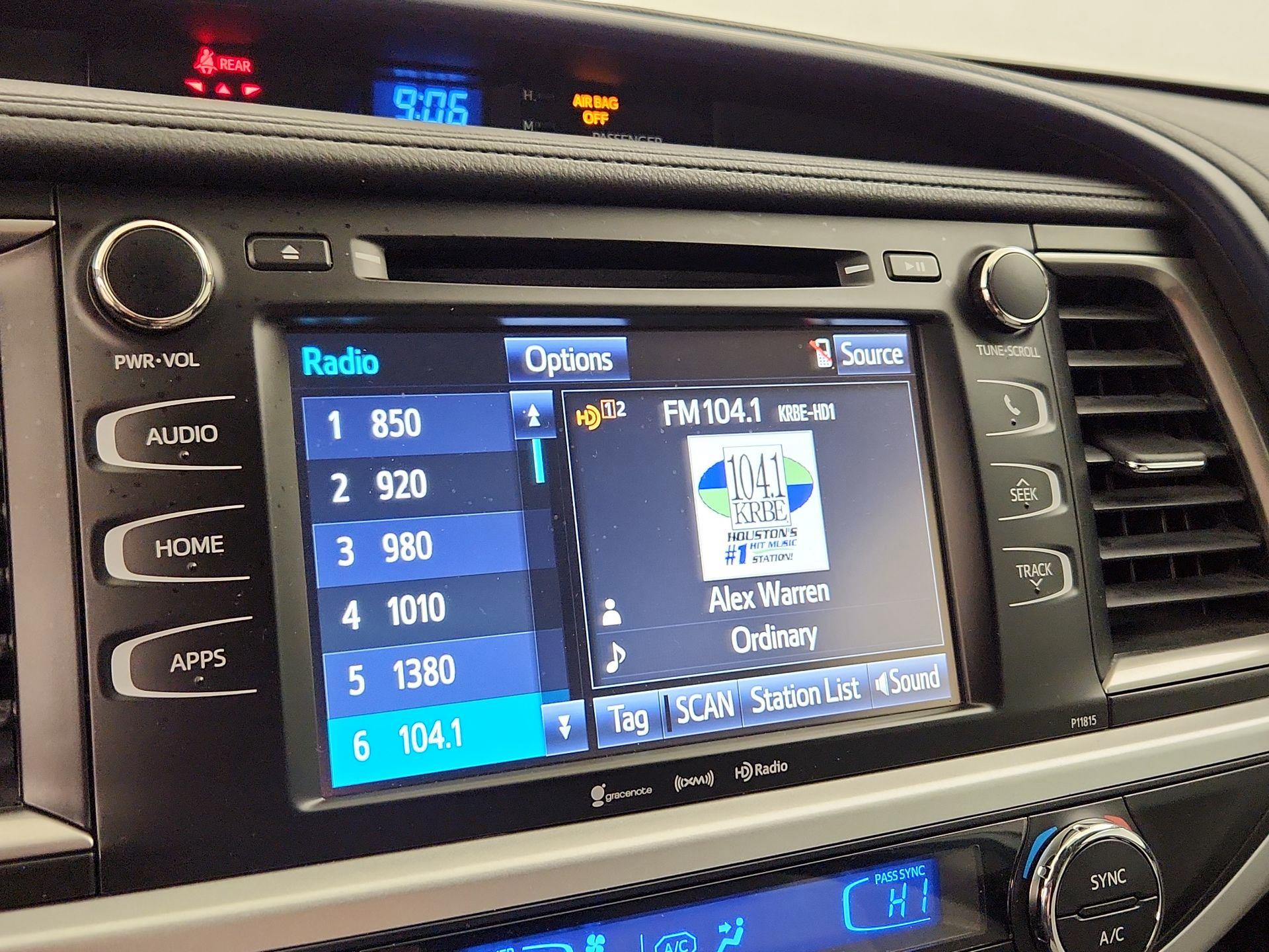 Thumbnail: 2019 Toyota Highlander - 15