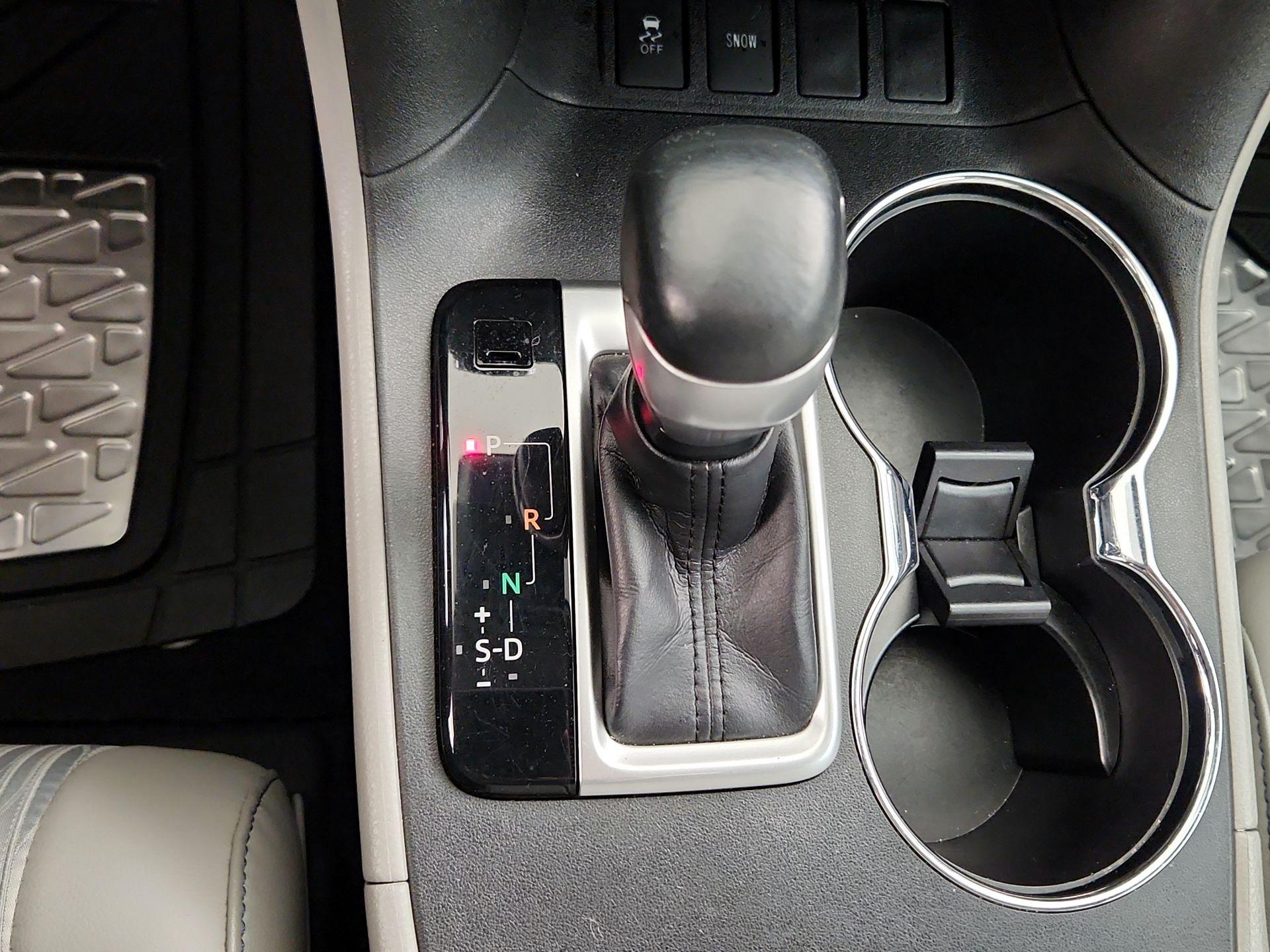 Thumbnail: 2019 Toyota Highlander - 17