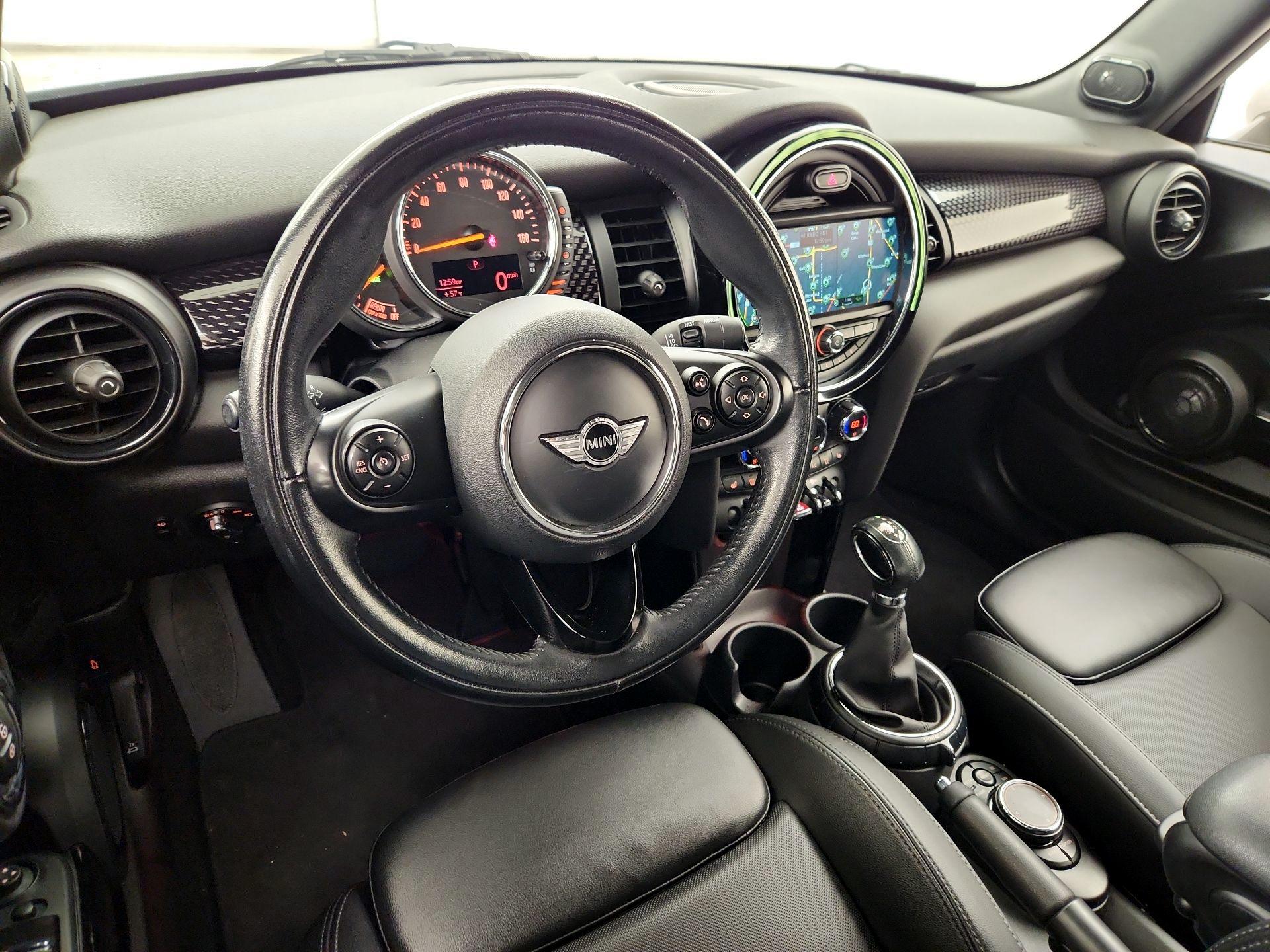 Thumbnail: 2017 MINI Cooper - 9