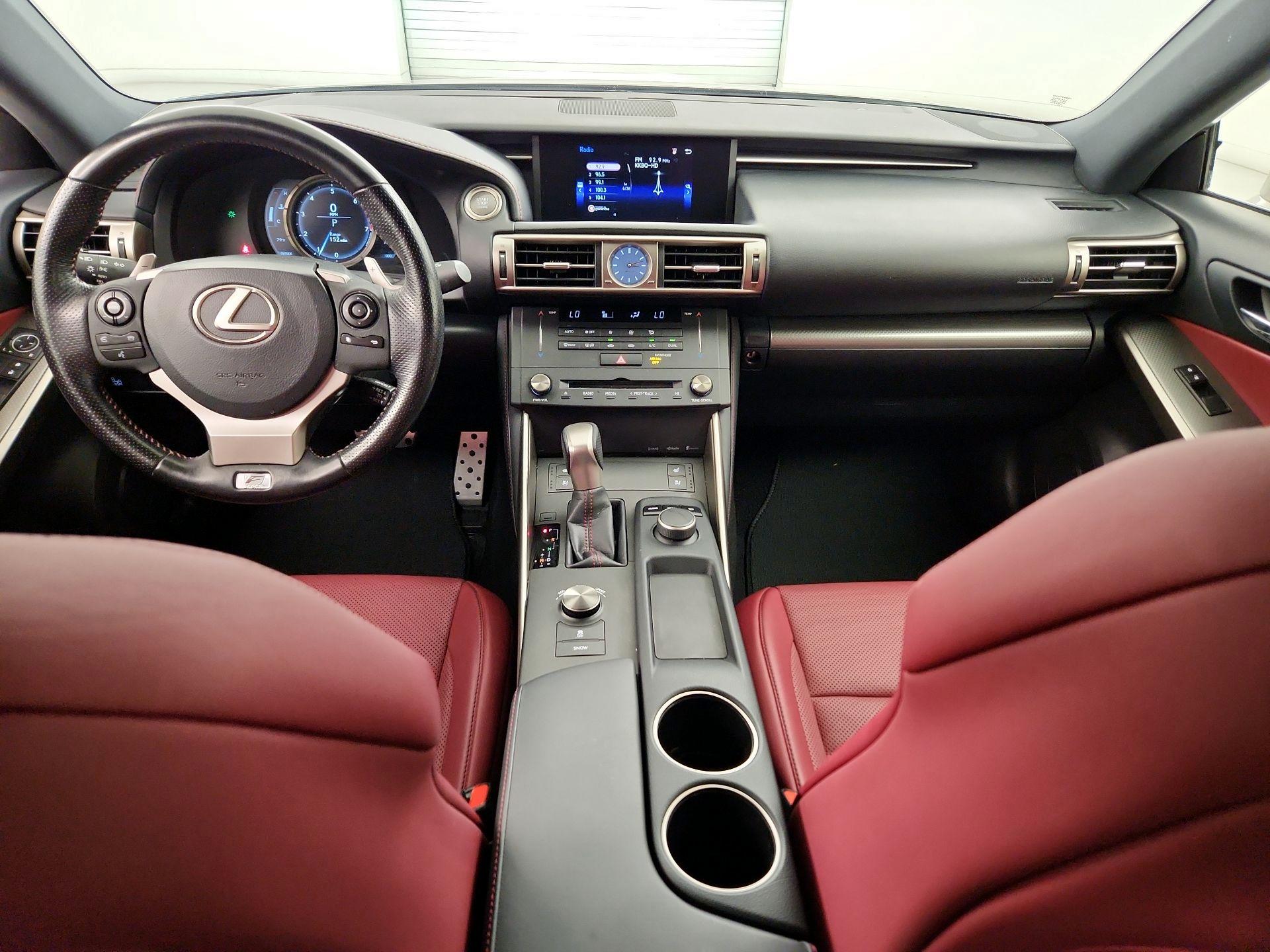 Thumbnail: 2016 Lexus IS - 9