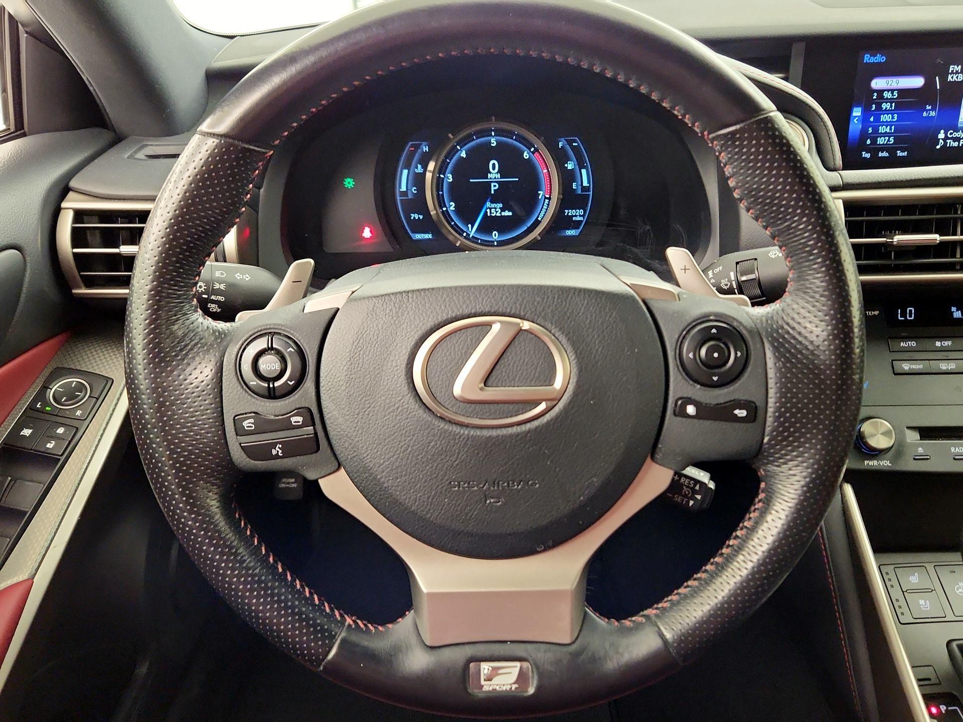 Thumbnail: 2016 Lexus IS - 10