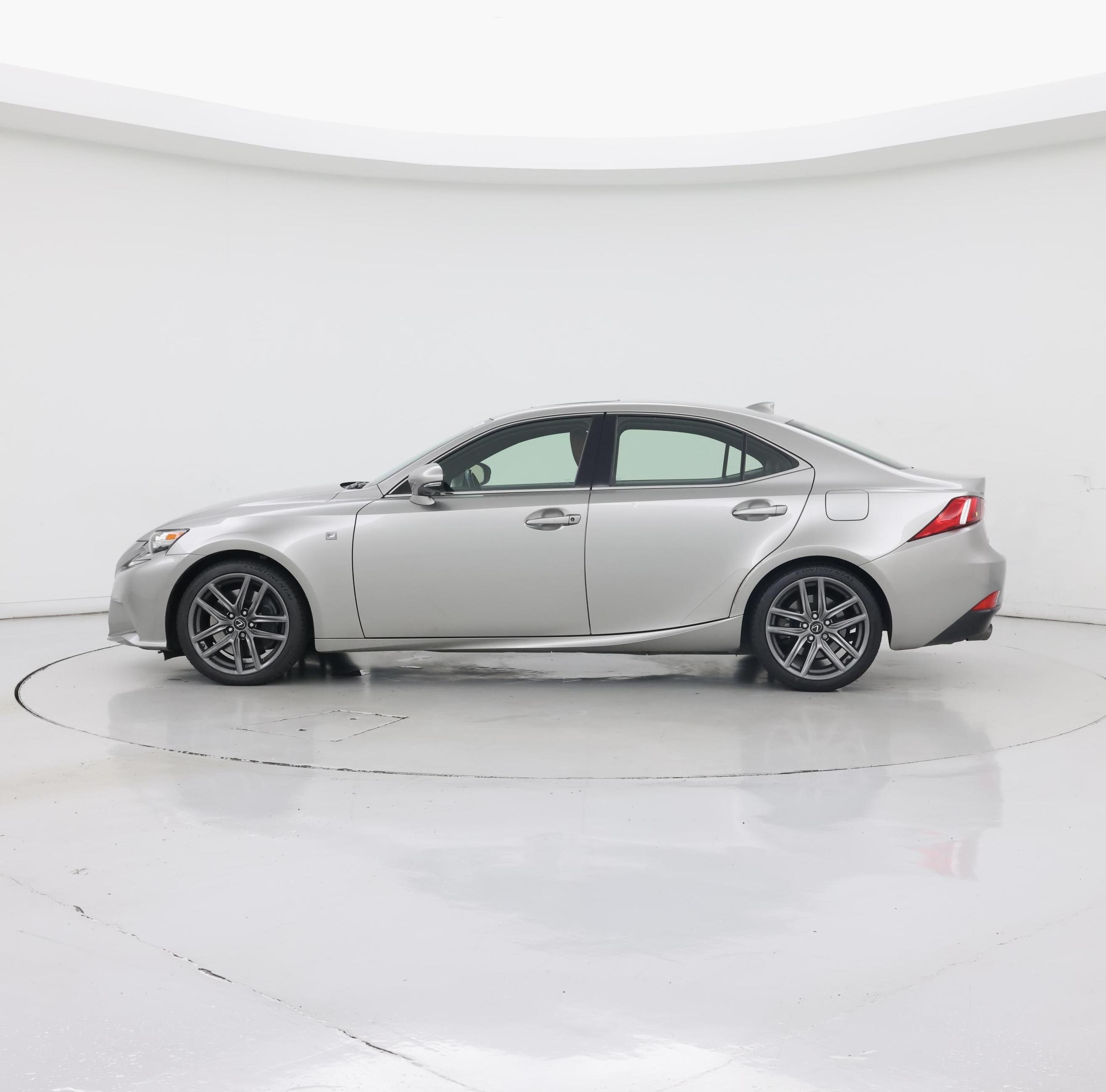 Thumbnail: 2016 Lexus IS - 3