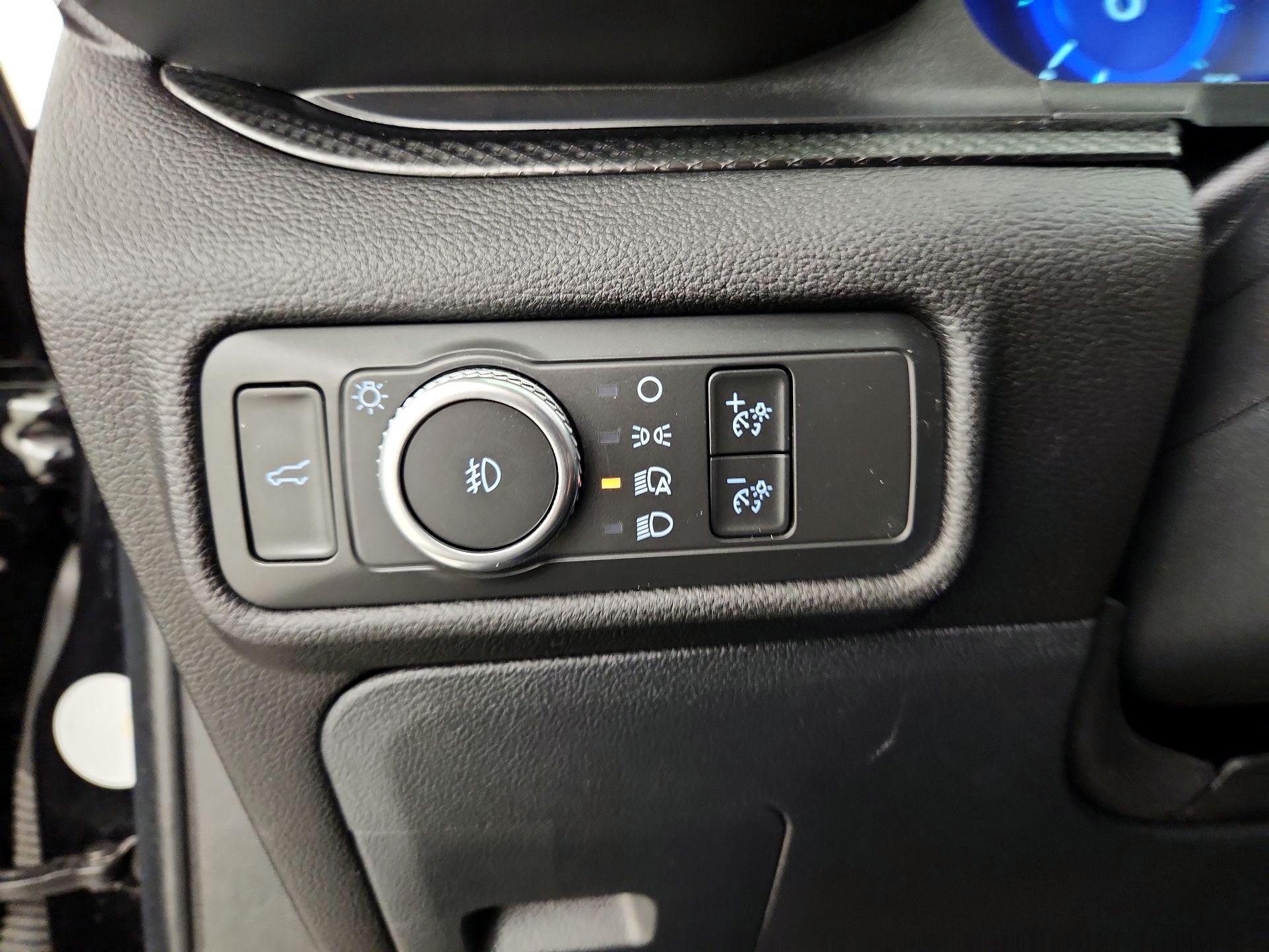 Thumbnail: 2022 Ford Explorer - 13