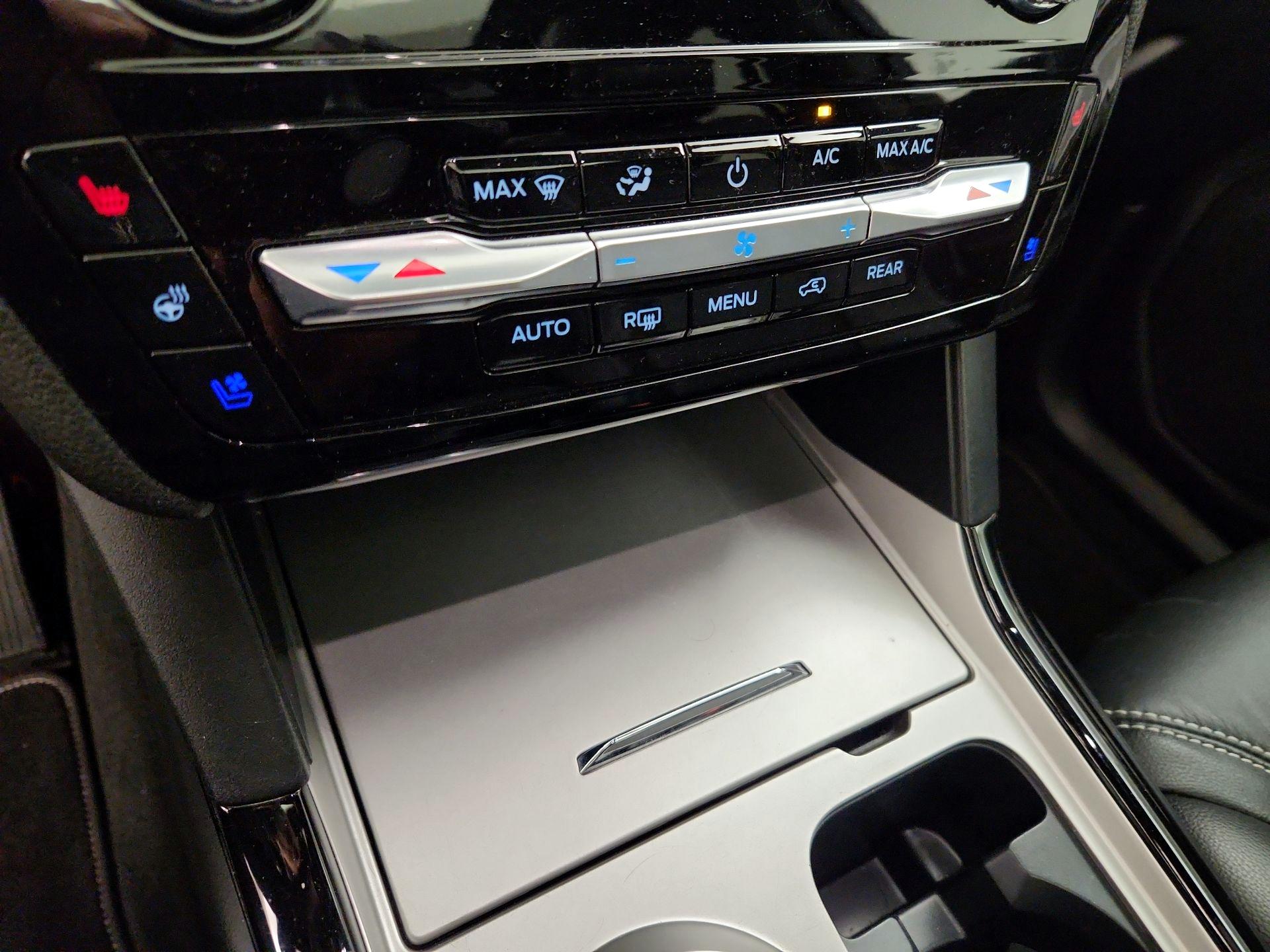 Thumbnail: 2022 Ford Explorer - 17