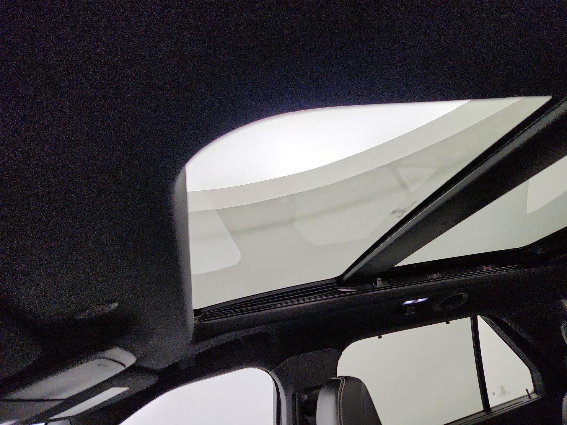 Thumbnail: 2022 Ford Explorer - 20