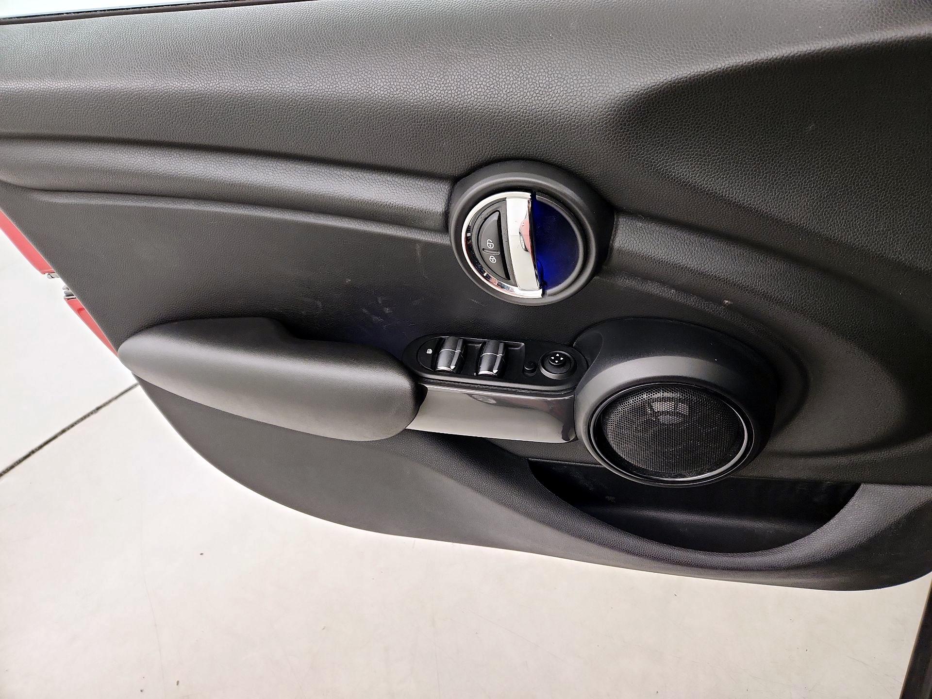 Thumbnail: 2015 MINI Cooper Hardtop - 12