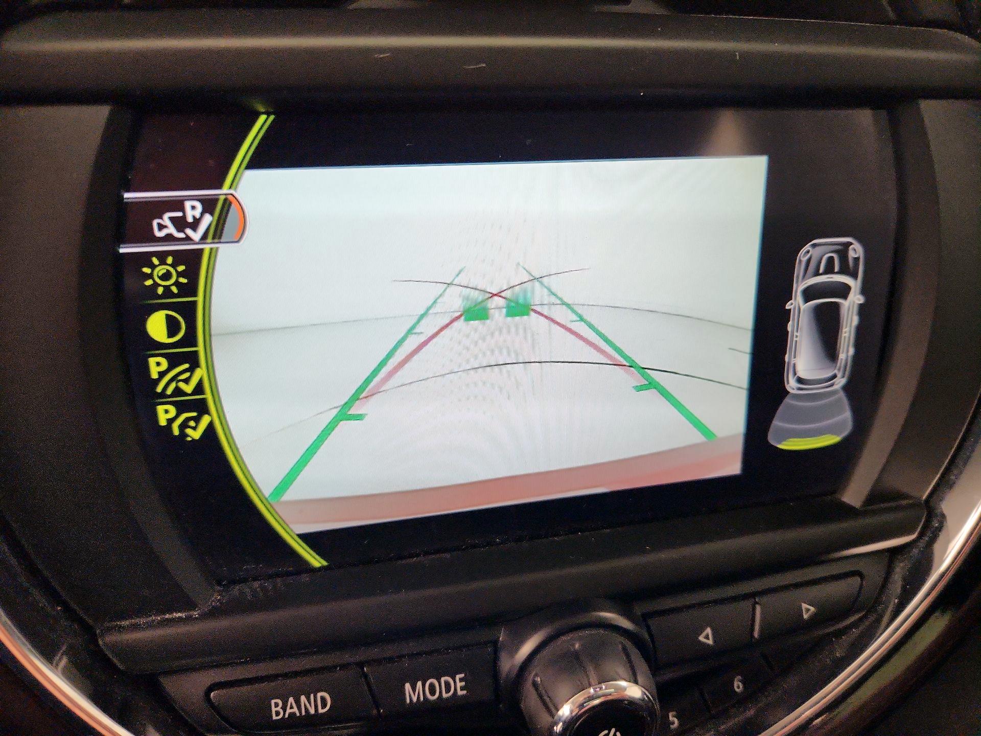 Thumbnail: 2015 MINI Cooper Hardtop - 14