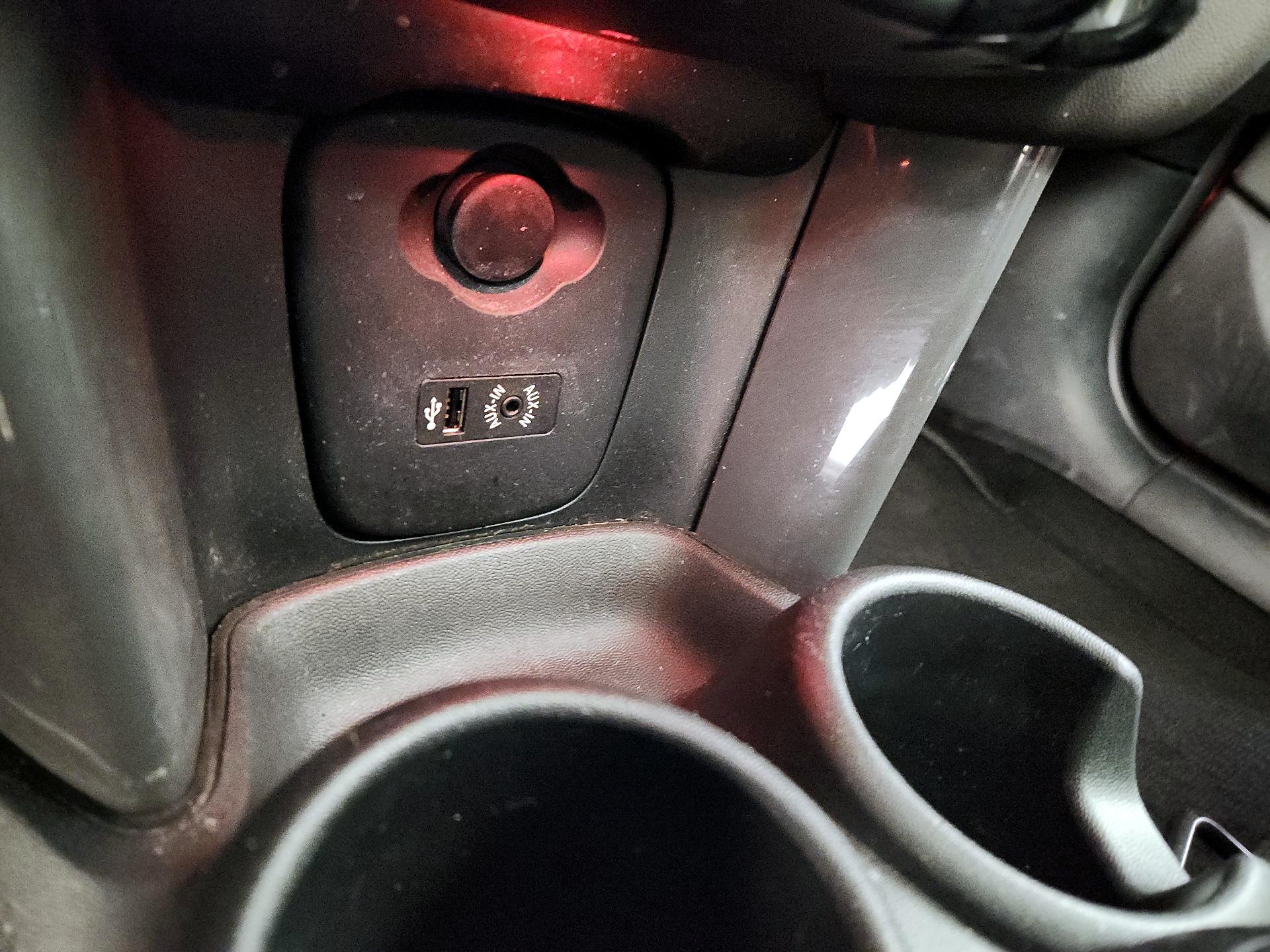 Thumbnail: 2015 MINI Cooper Hardtop - 18