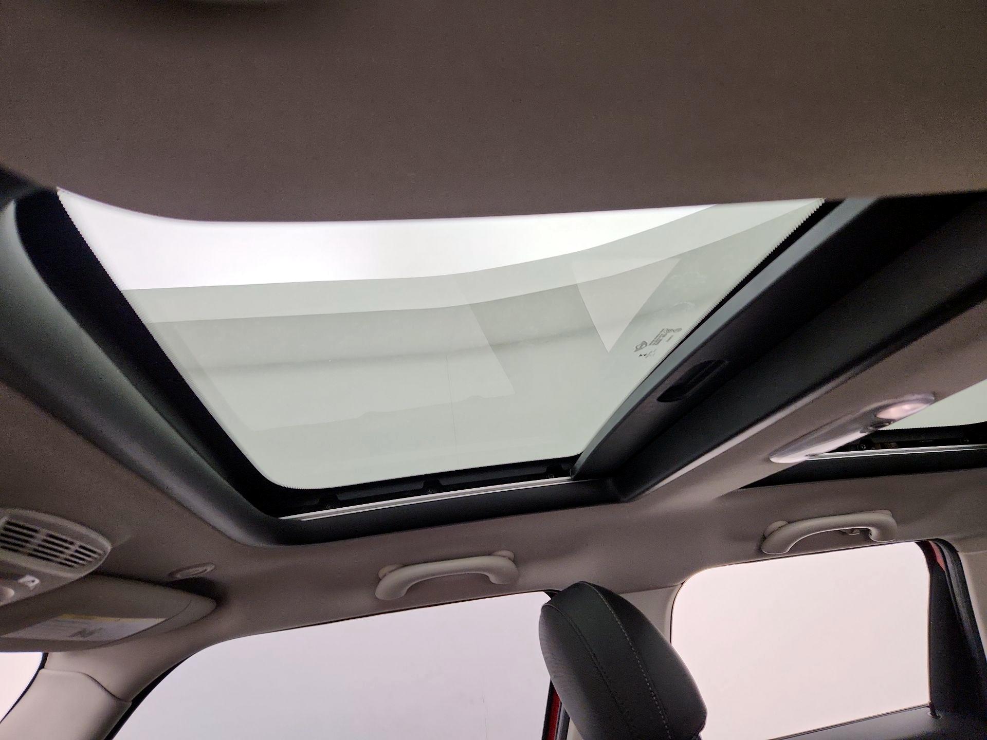 Thumbnail: 2015 MINI Cooper Hardtop - 19