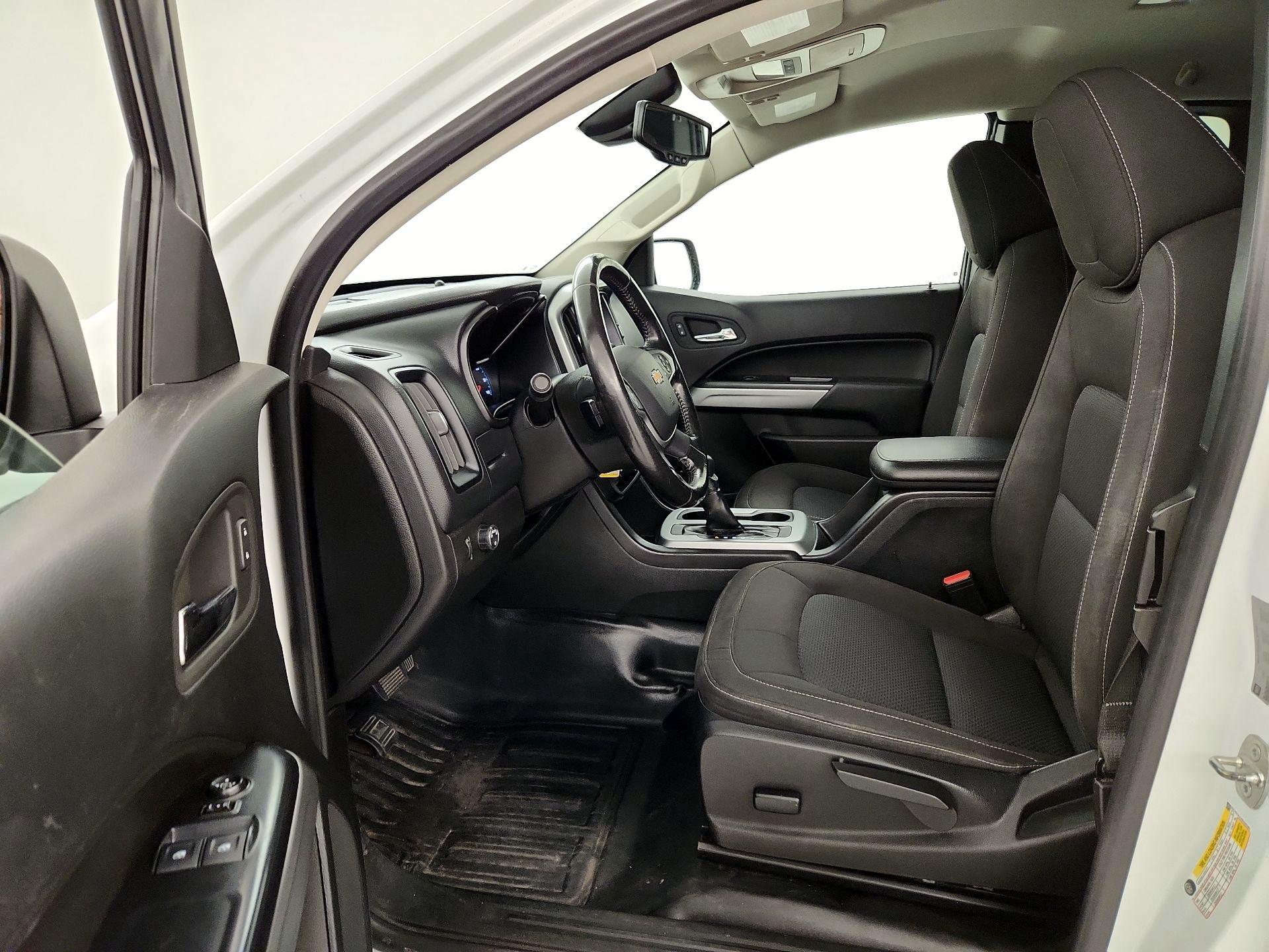 Thumbnail: 2022 Chevrolet Colorado - 11