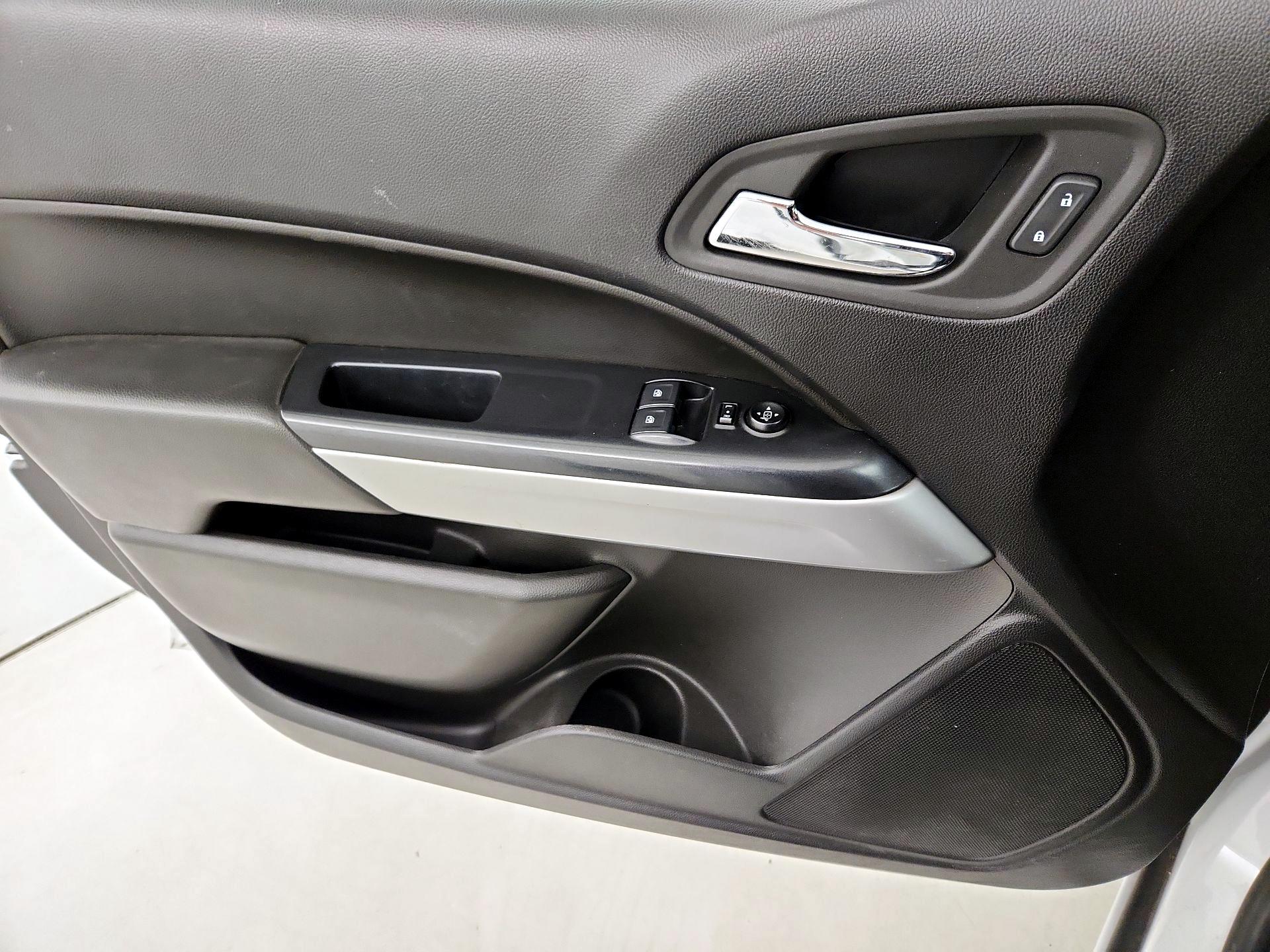 Thumbnail: 2022 Chevrolet Colorado - 12