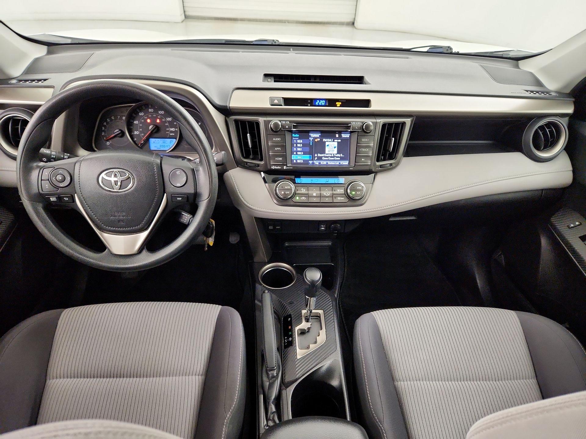 Thumbnail: 2015 Toyota RAV4 - 9