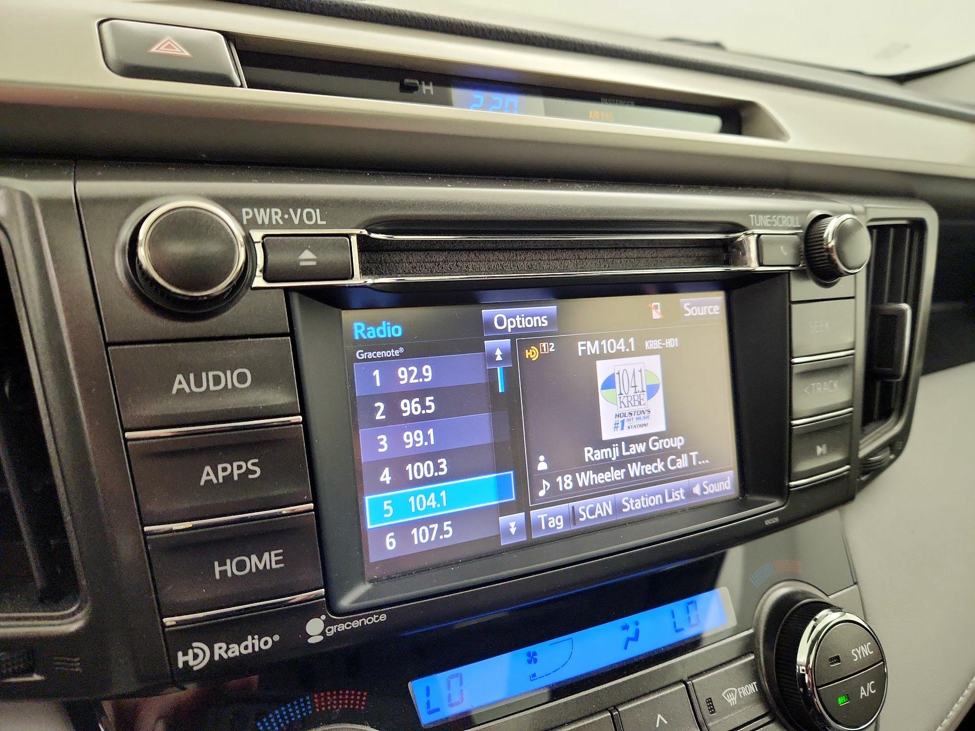 Thumbnail: 2015 Toyota RAV4 - 15