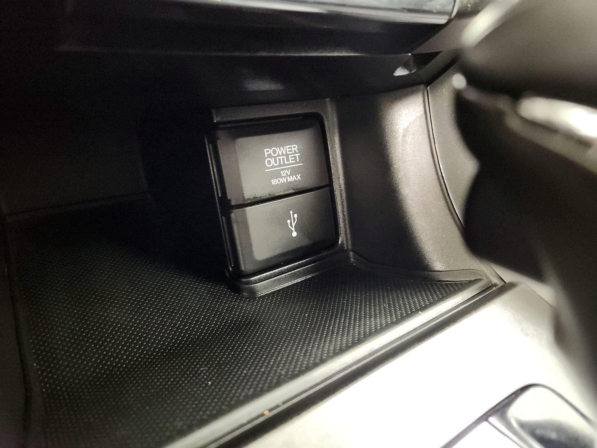 Thumbnail: 2015 Honda Accord - 18