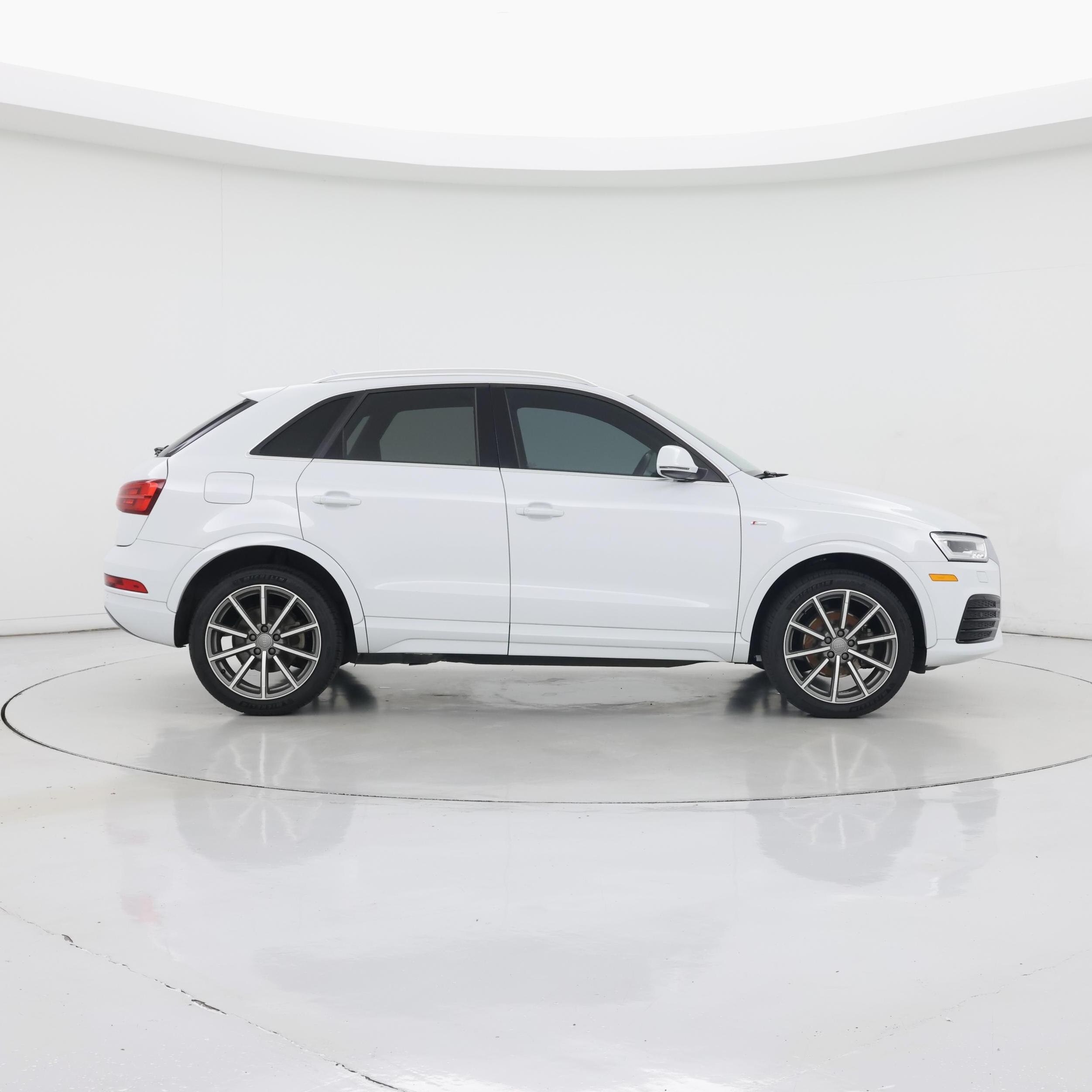 Thumbnail: 2018 Audi Q3 - 7