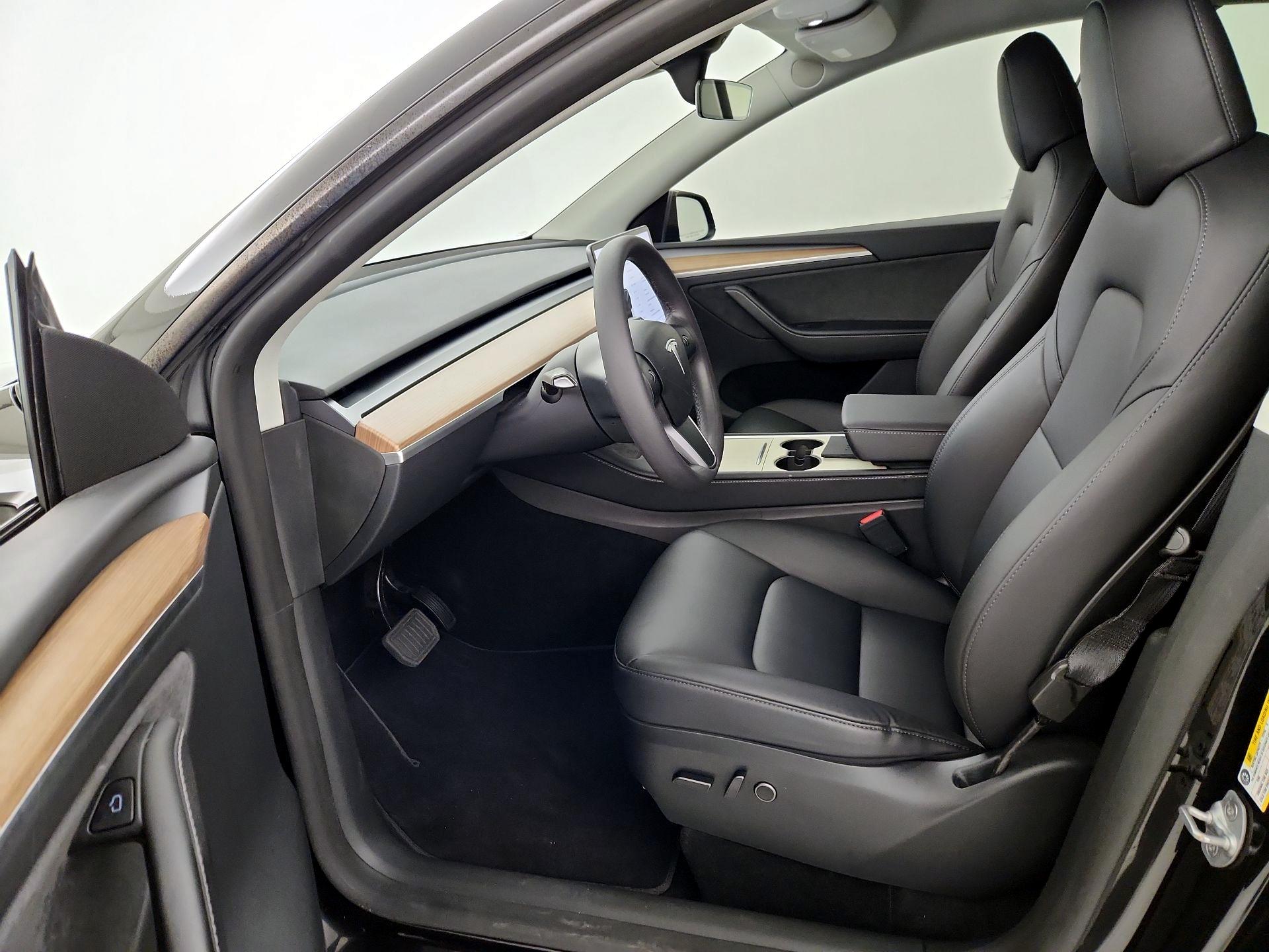 Thumbnail: 2023 Tesla Model Y - 11