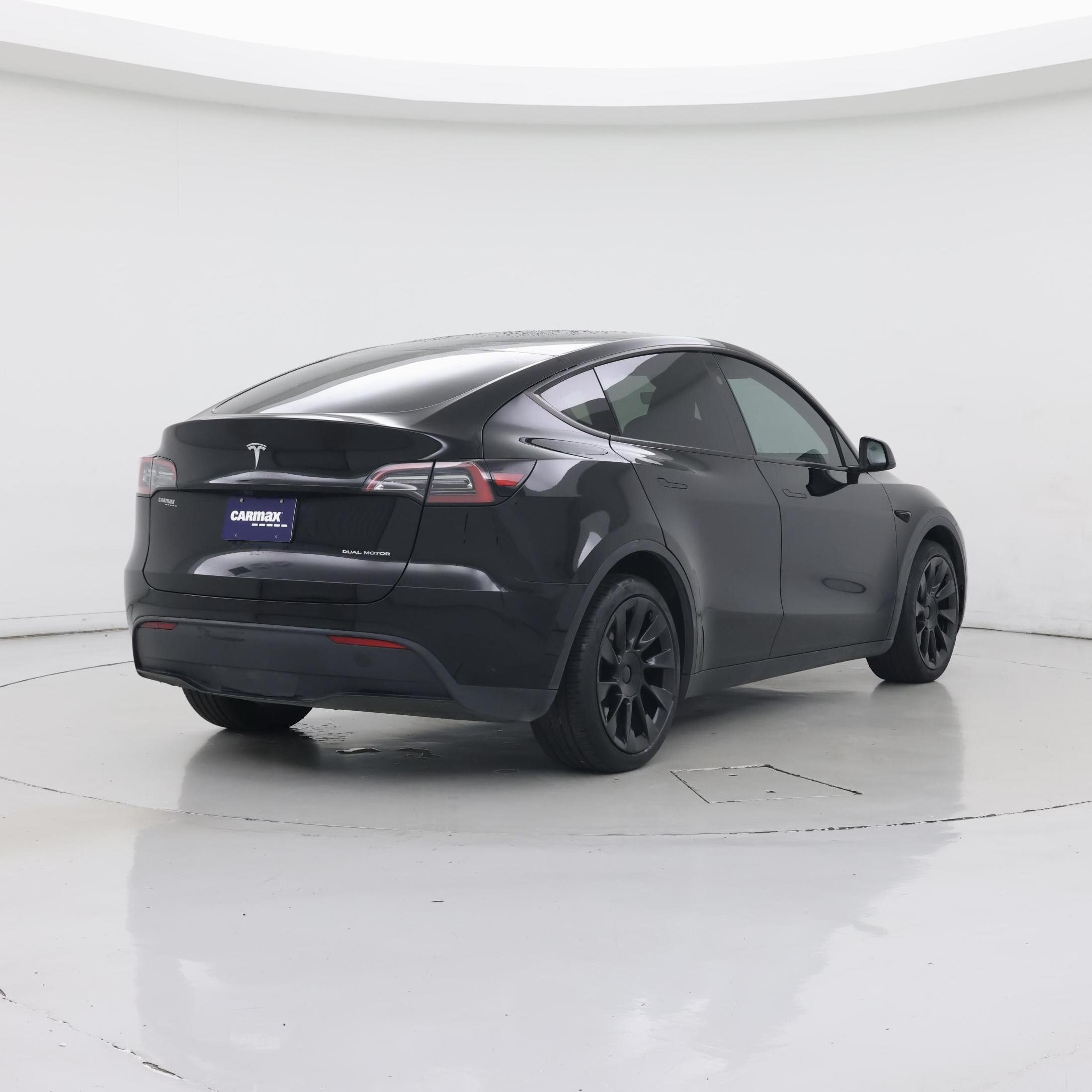 Thumbnail: 2023 Tesla Model Y - 8