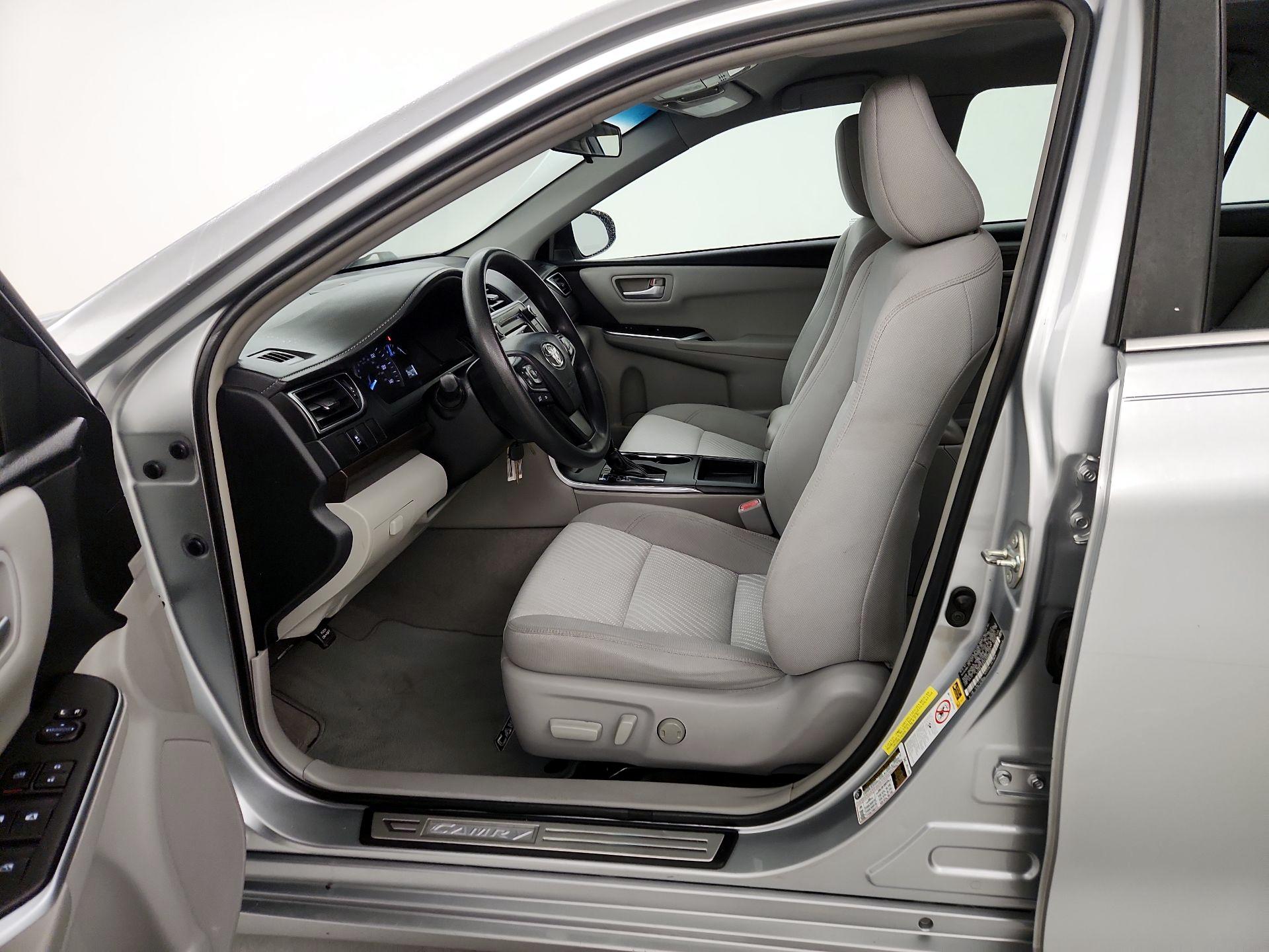 Thumbnail: 2015 Toyota Camry - 11