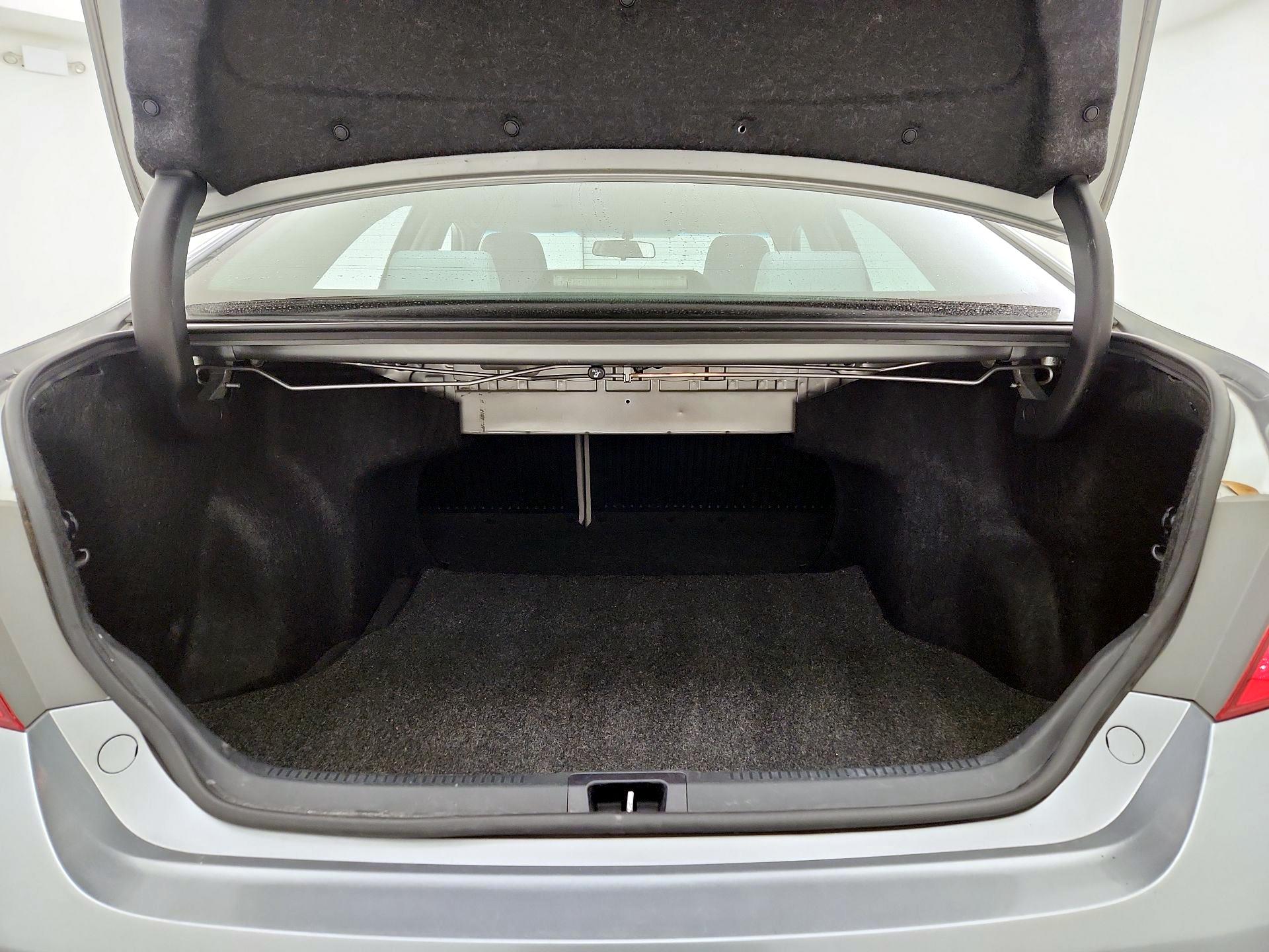 Thumbnail: 2015 Toyota Camry - 20