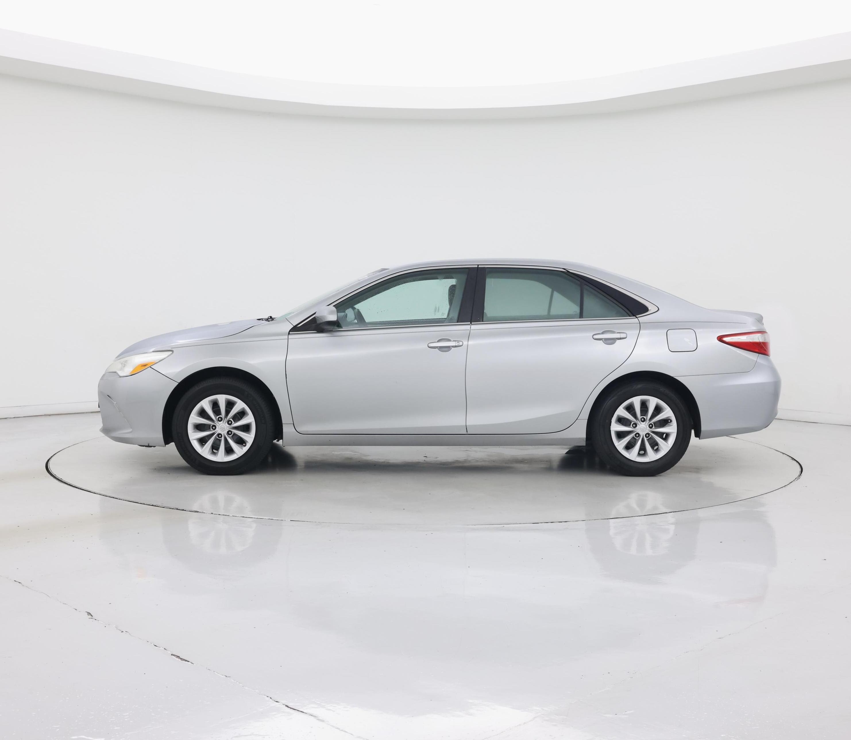 Thumbnail: 2015 Toyota Camry - 3