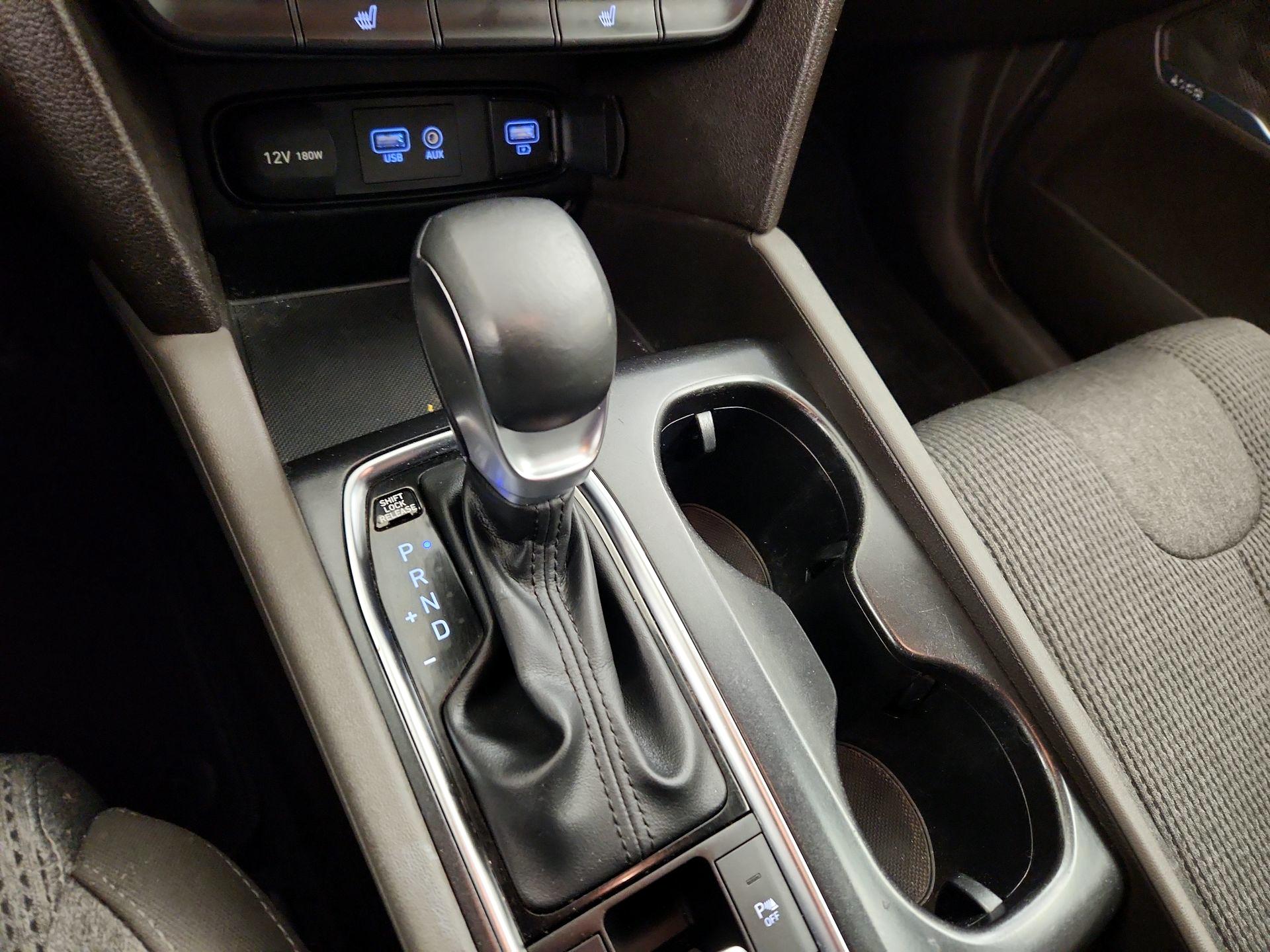 Thumbnail: 2019 Hyundai Santa Fe - 17