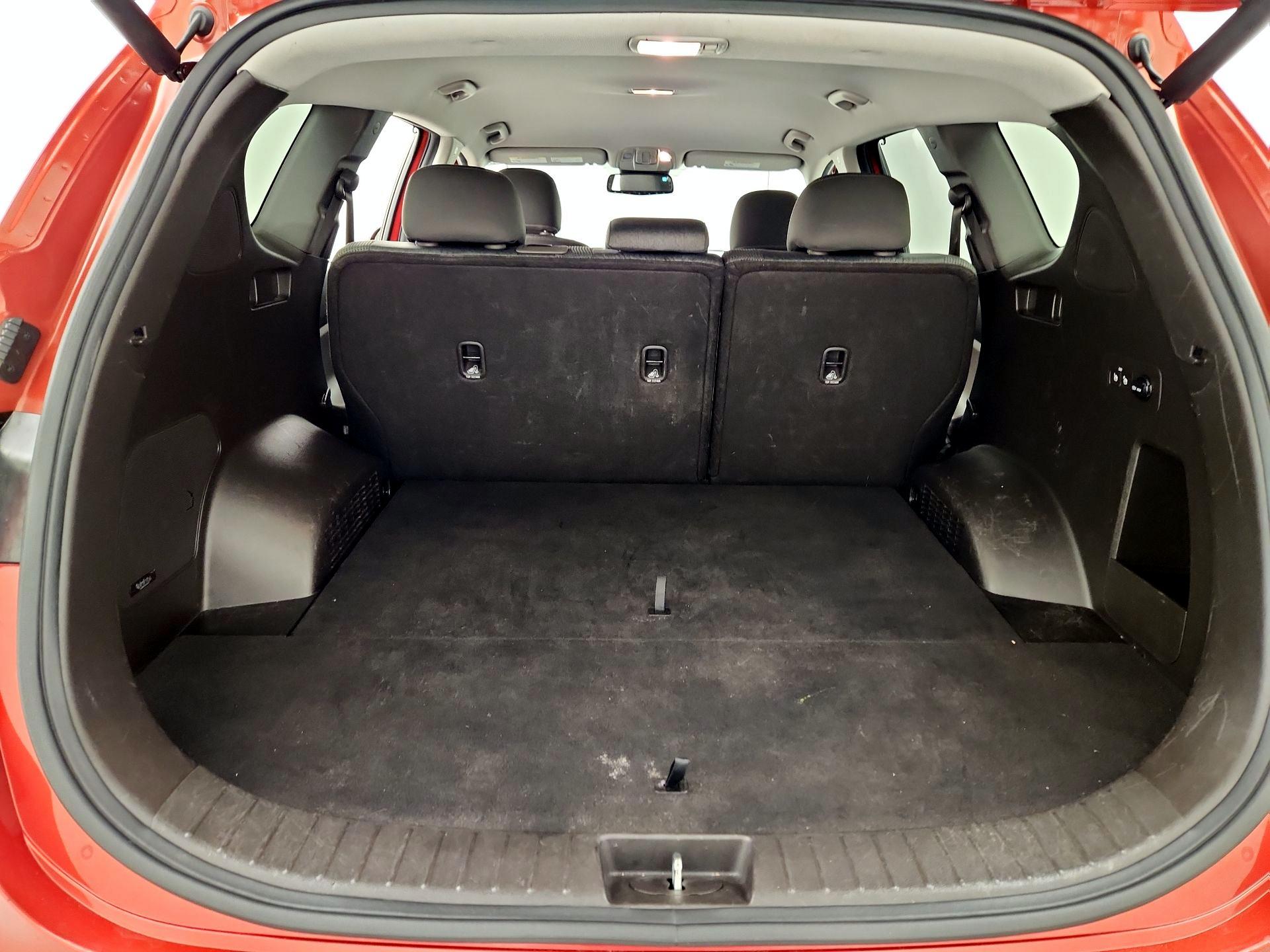 Thumbnail: 2019 Hyundai Santa Fe - 20