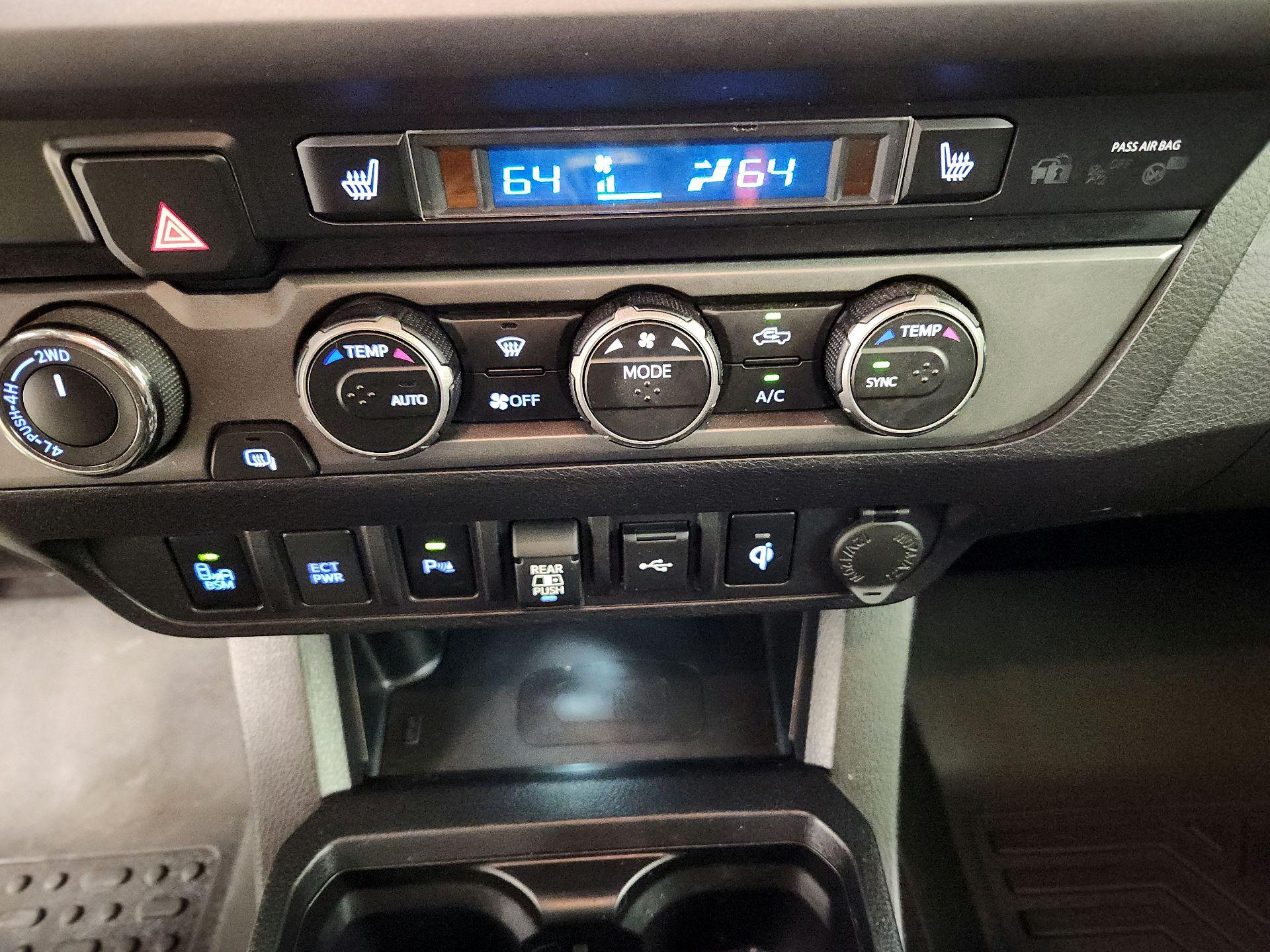 Thumbnail: 2022 Toyota Tacoma - 16