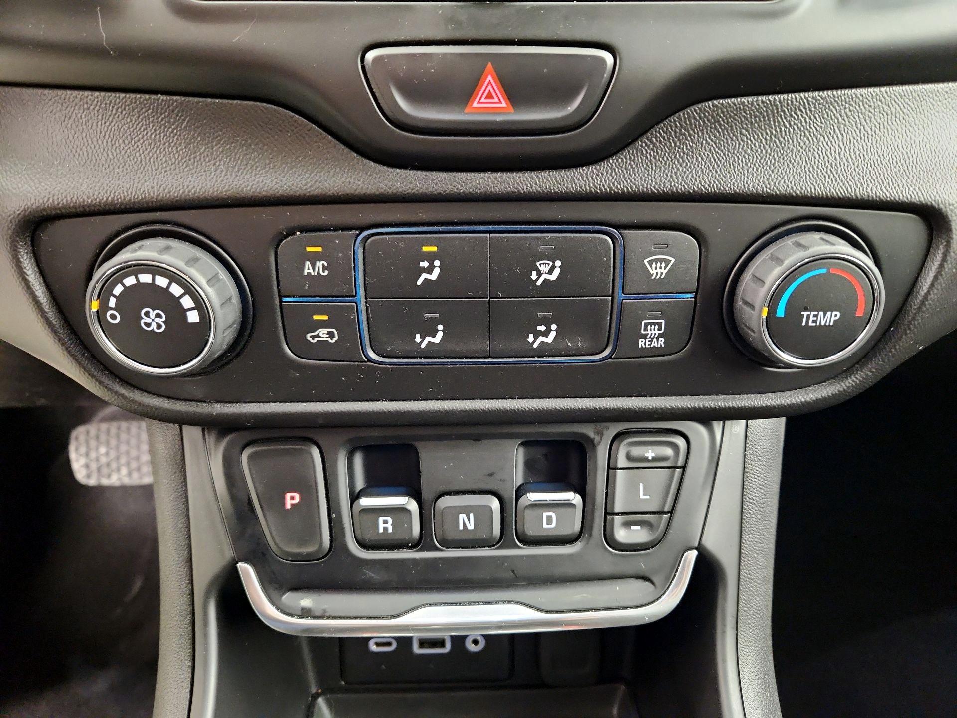 Thumbnail: 2018 GMC Terrain - 16