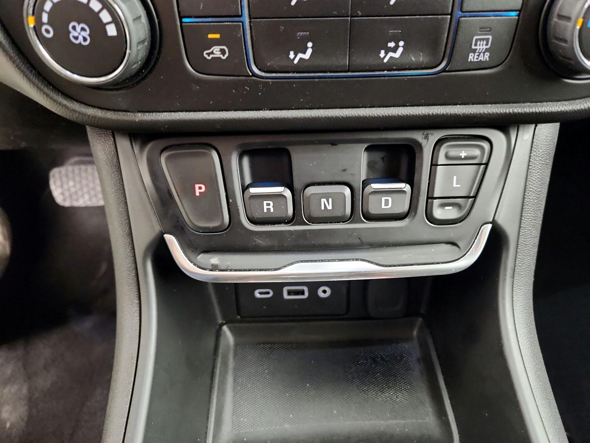 Thumbnail: 2018 GMC Terrain - 17